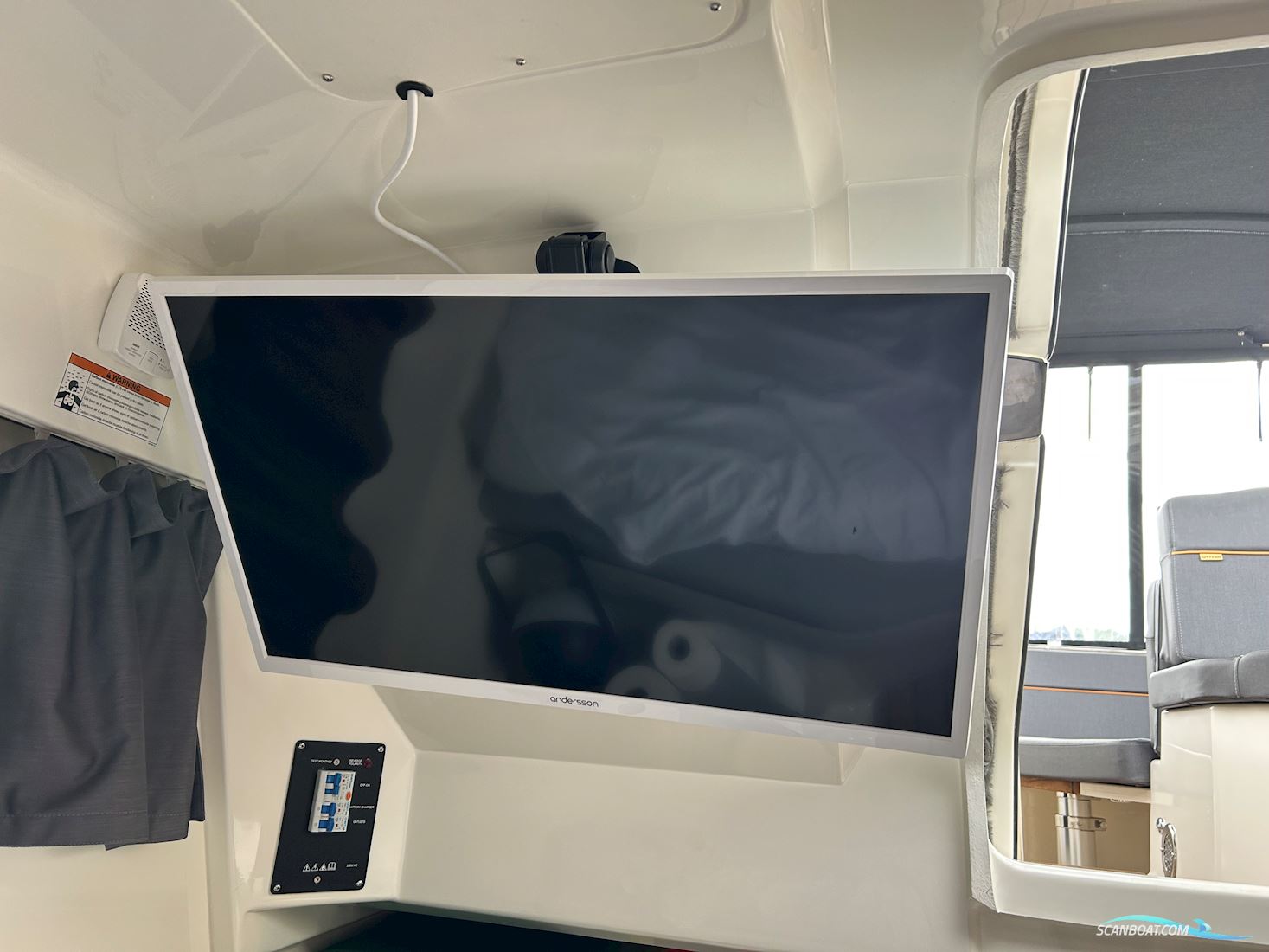 Uttern D77 Premium Edition