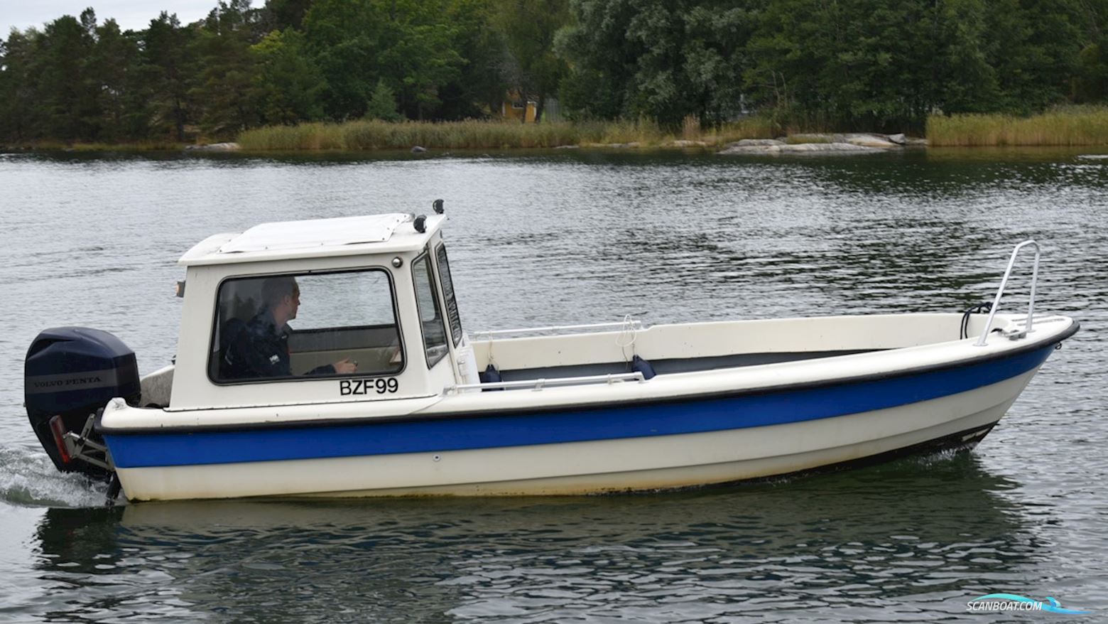 Väddö 560 Akterhytt