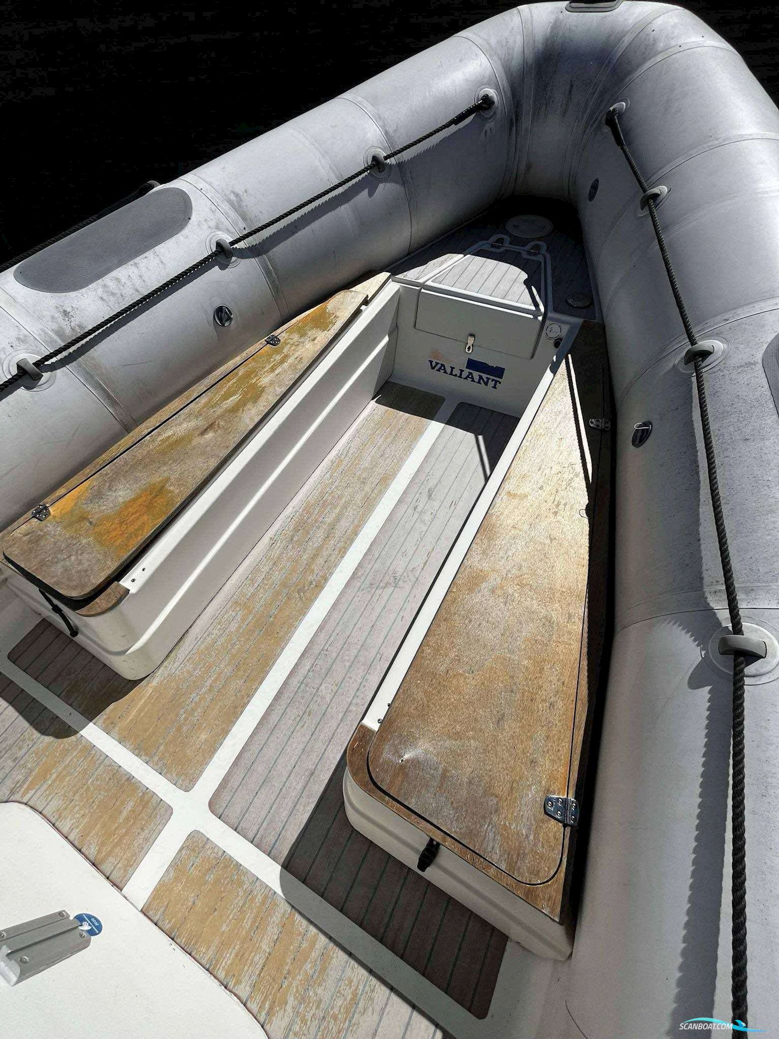 Valiant 750 Med 250 hk Verado