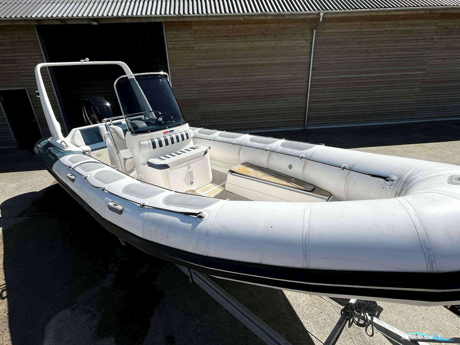 Valiant 750 Med 250 hk Verado