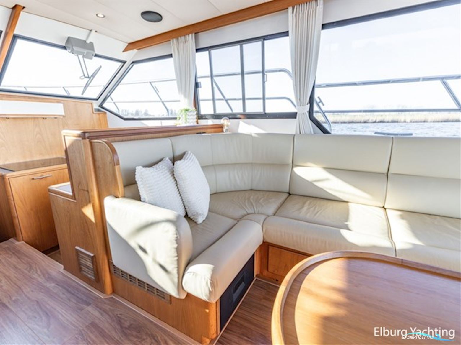 Valk Continental 1600 - Open Kuip