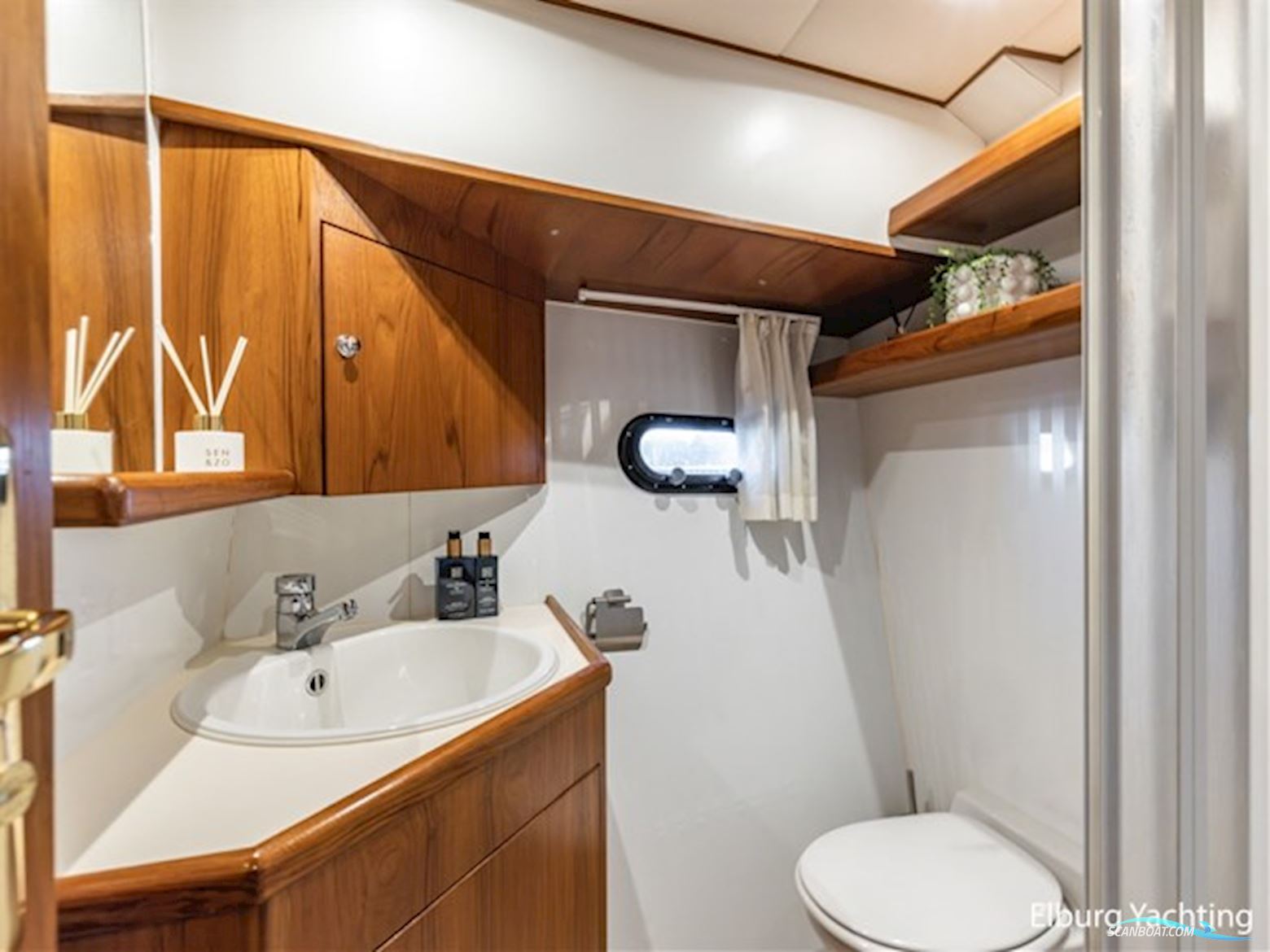 Valk Continental 1600 - Open Kuip