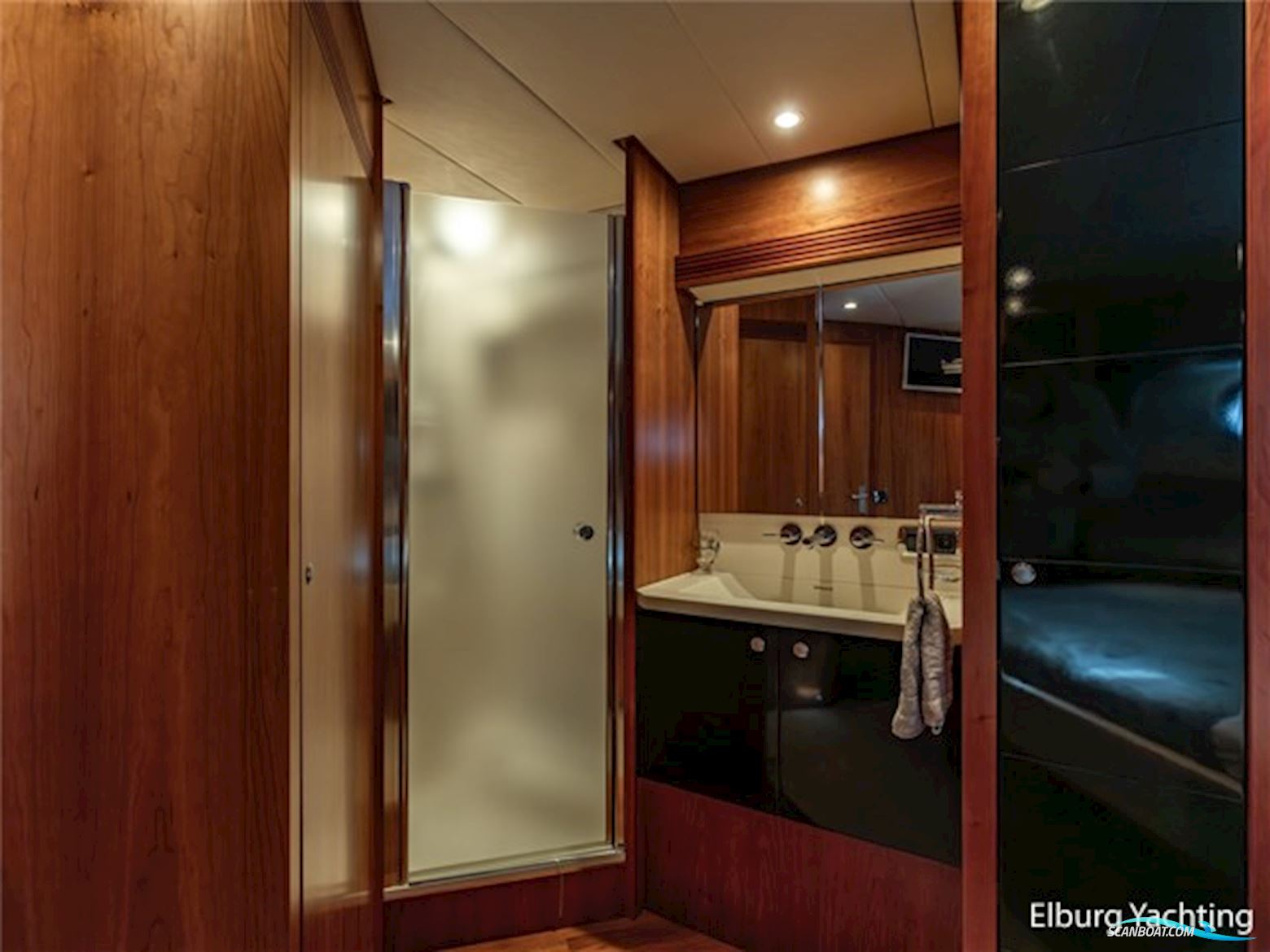 Valk Continental 1900 - Wheelhouse