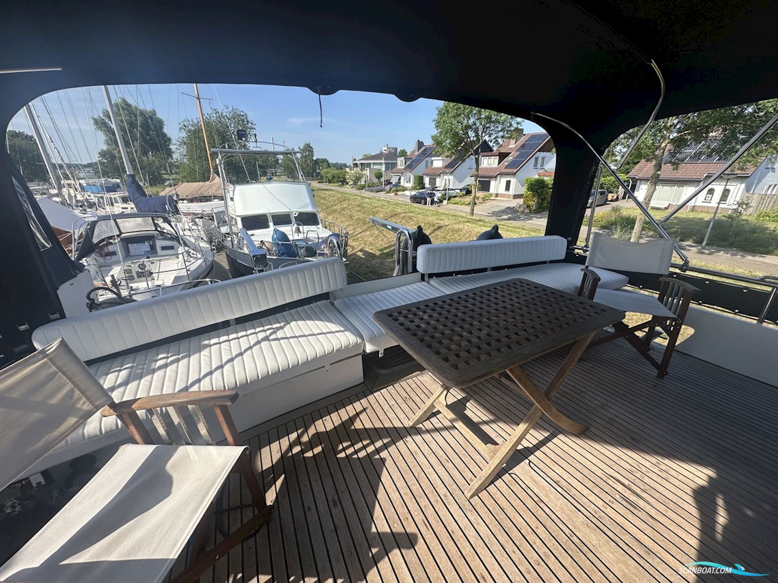 Valk Vitesse 48