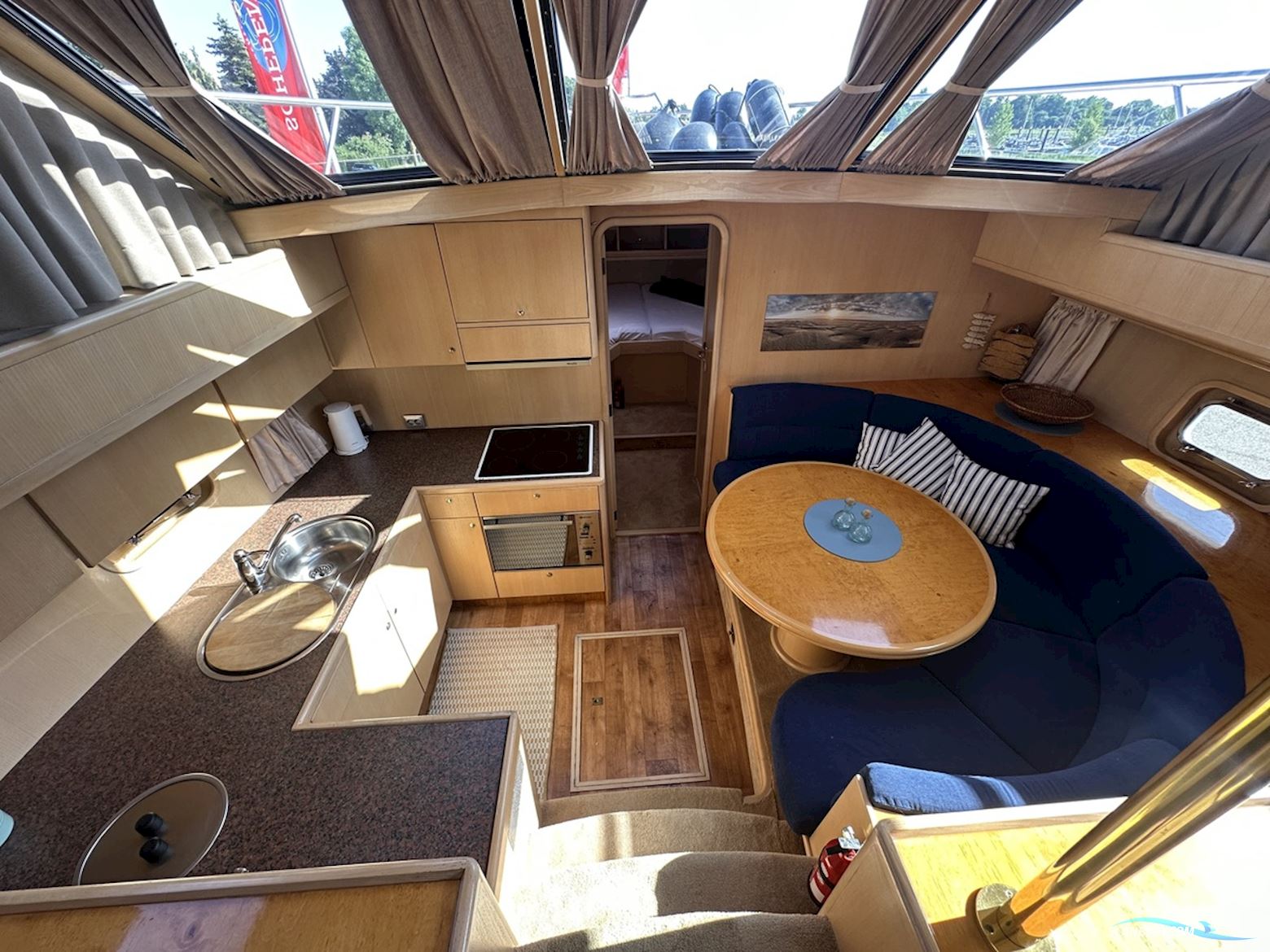 Valk Vitesse 48