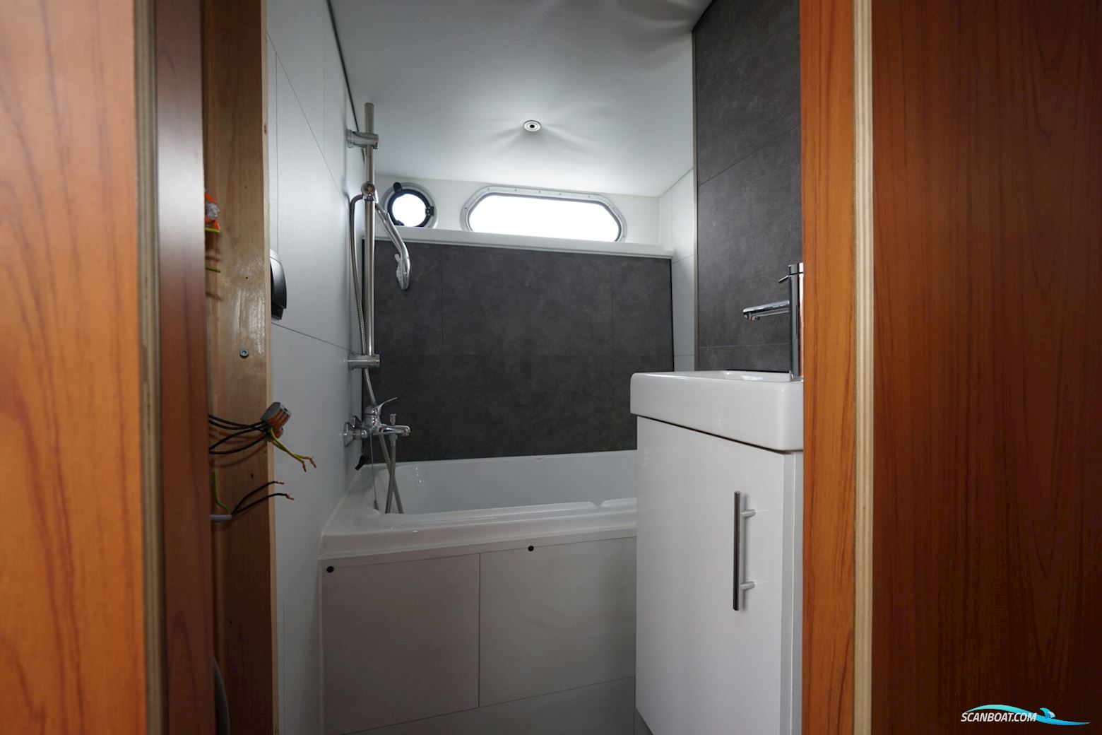 Valkkruiser 12.60 AK Cabrio