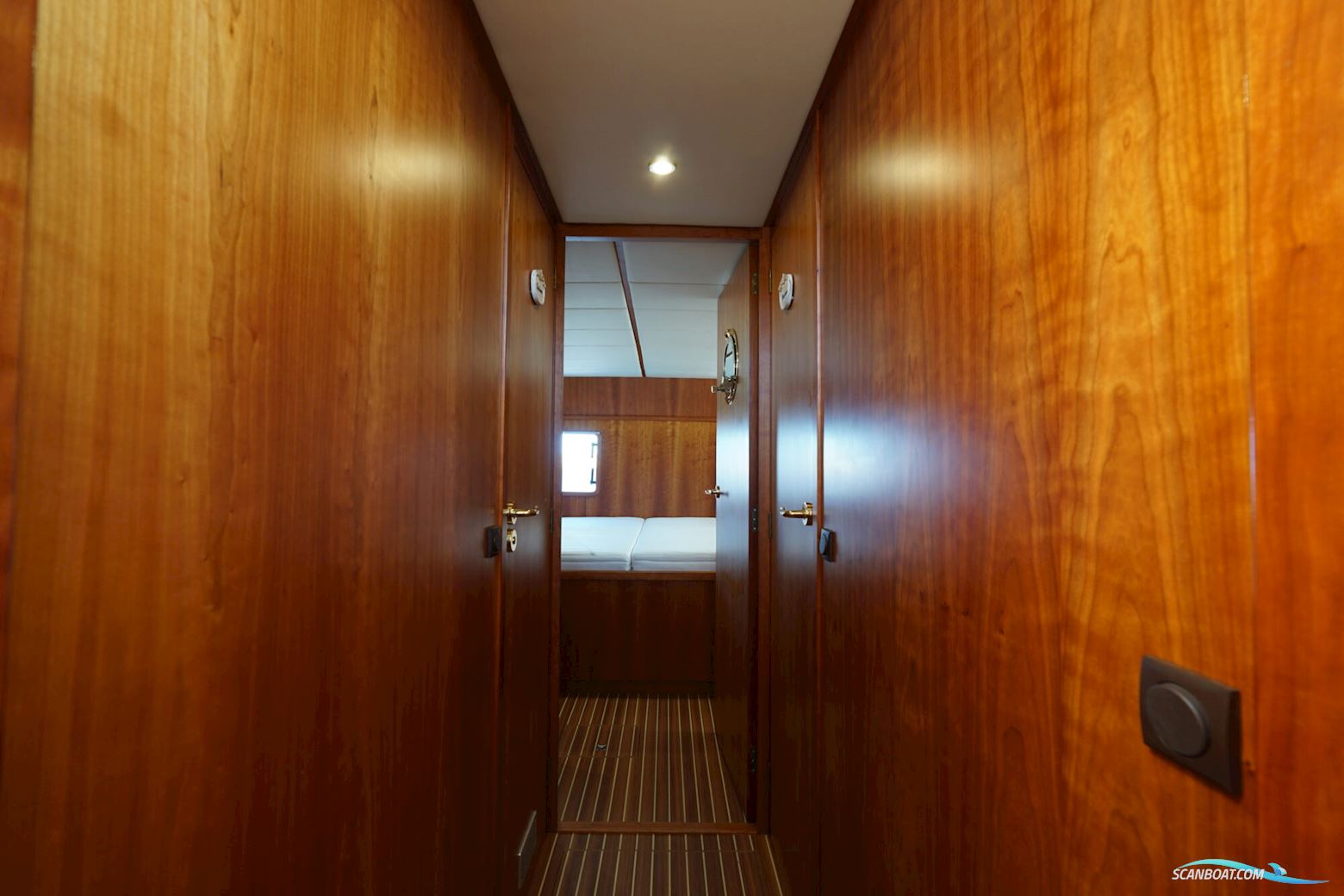 Valkkruiser Challenger 45 VS