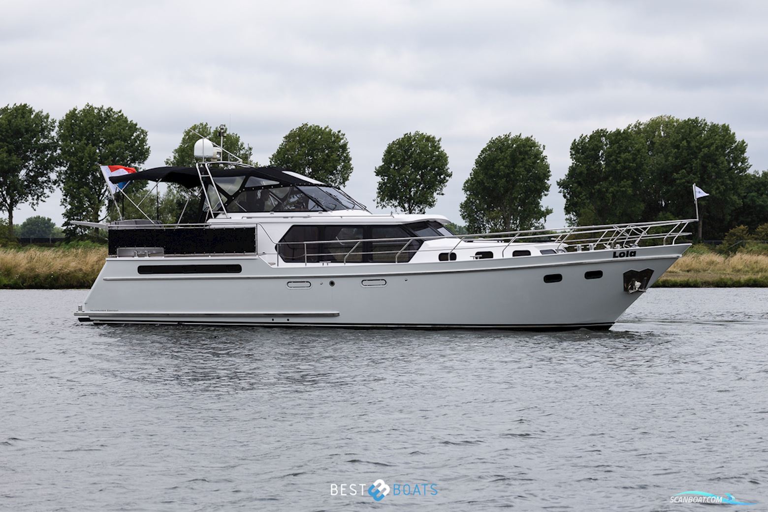 Valkkruiser Content 1300 Motorboot 2000, mit Vetus Deutz is Een Samenwerking Tussen Vetus en Deutz, Bekend om Duurzame en Betrouwbare Marinemotoren. Ze Combineren Duitse Degelijkheid Met Maritie motor, Niederlande