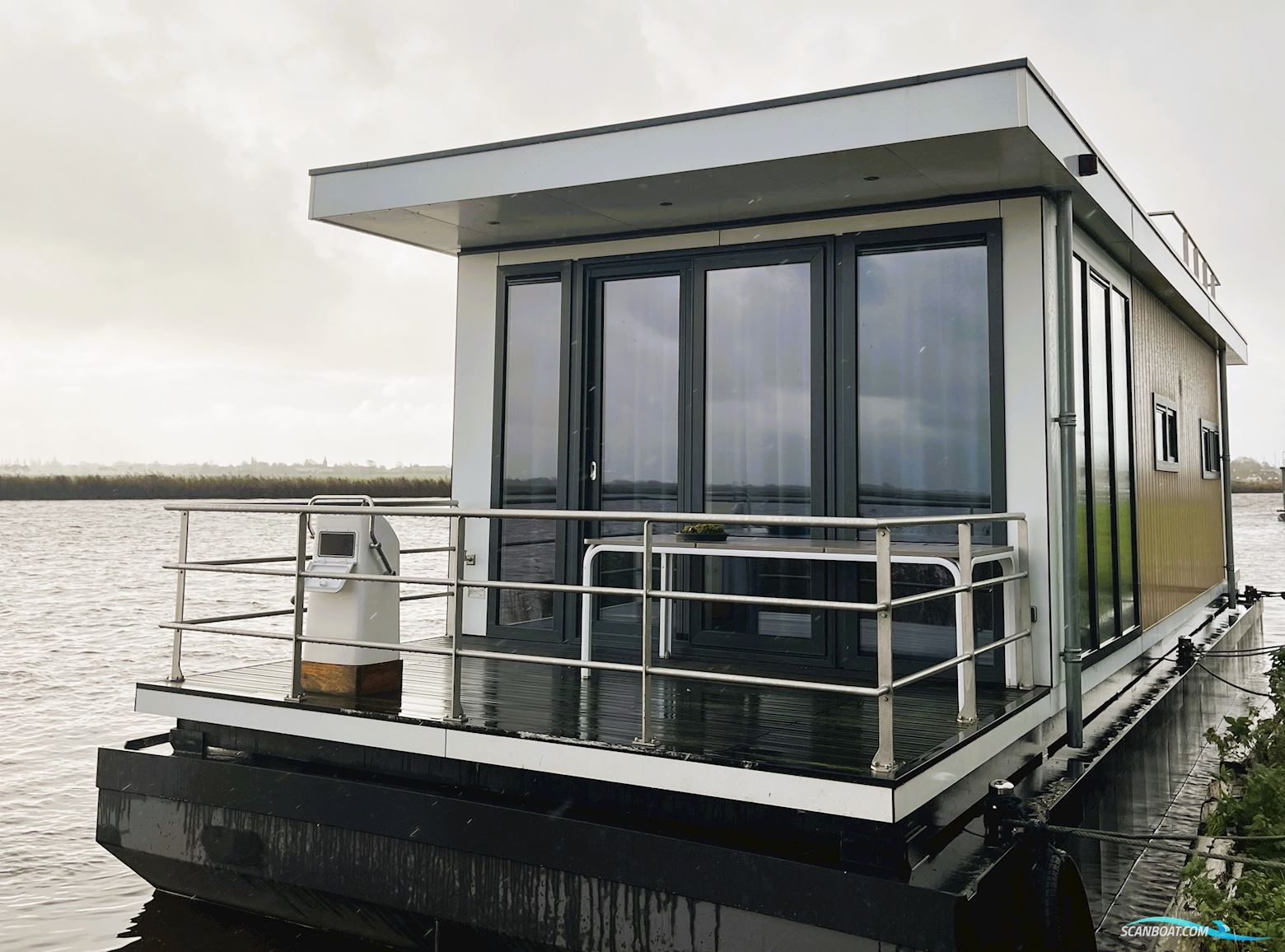 Vamos Met Ligplaats 46 Houseboat Motorboot 2021, Niederlande