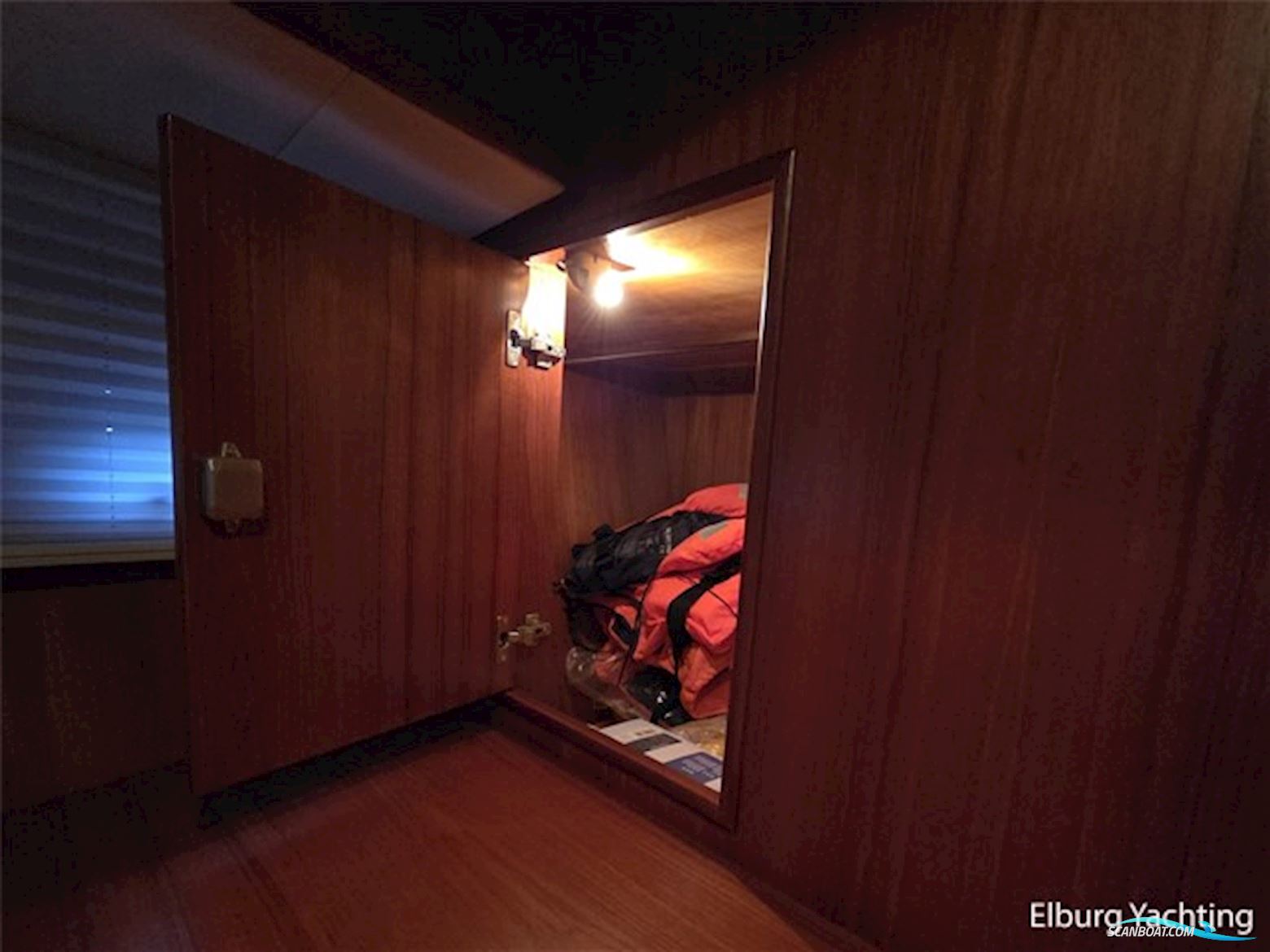 Van den Hoven Exclusive 1600 