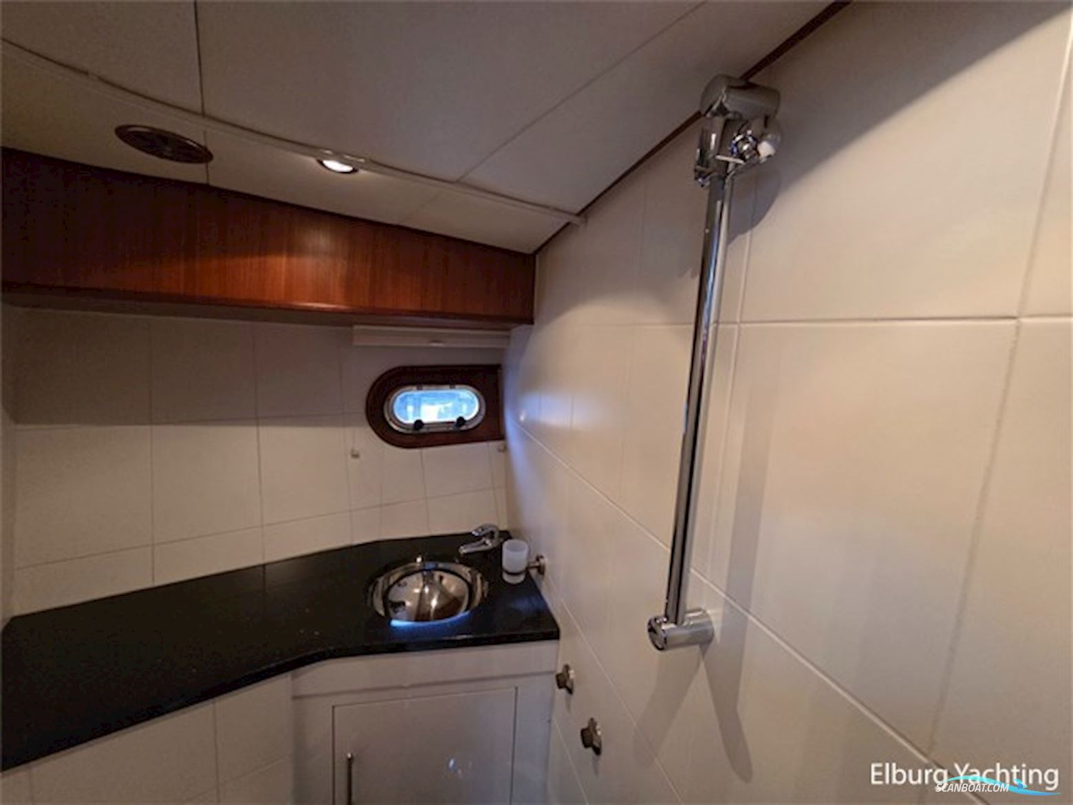 Van den Hoven Exclusive 1600 