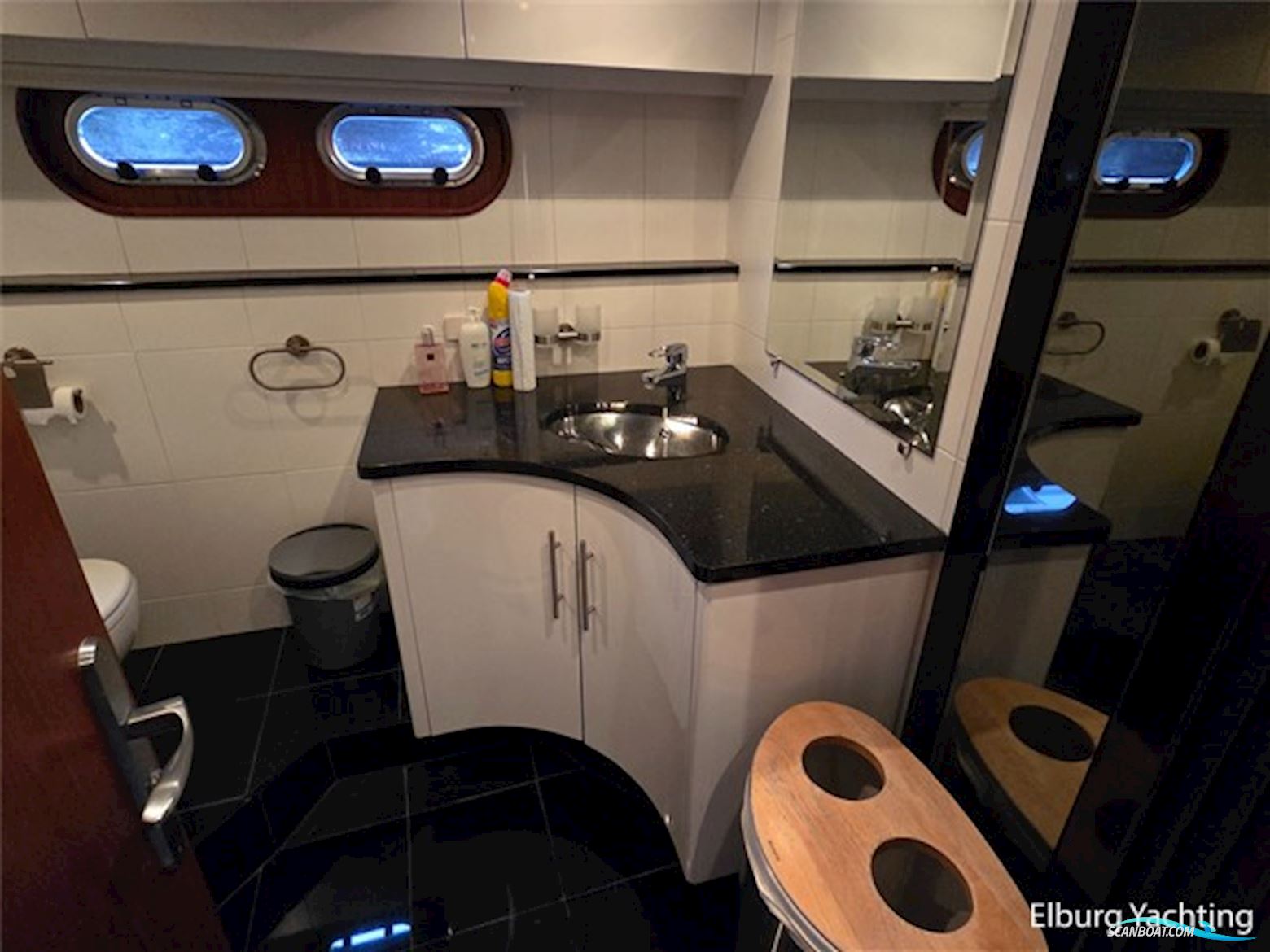 Van den Hoven Exclusive 1600 