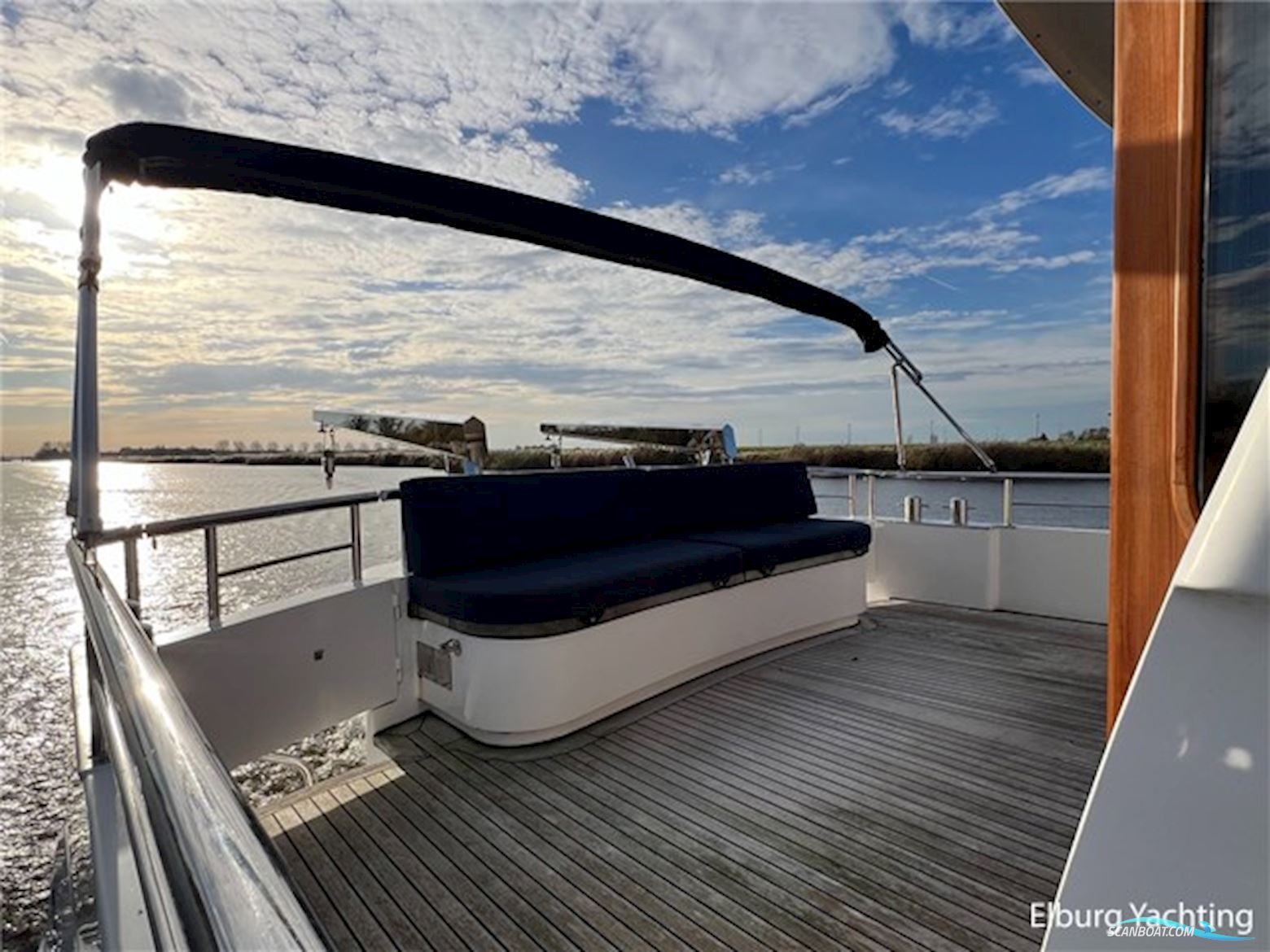 Van den Hoven Exclusive 1600 