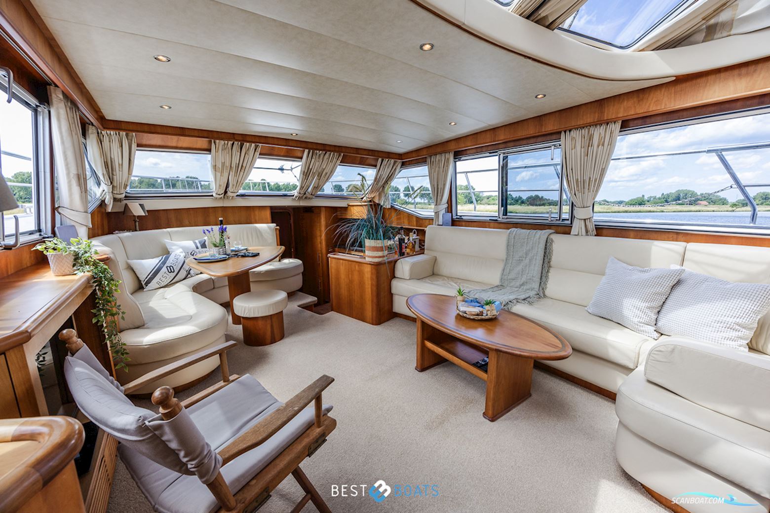 Van Den Hoven Exclusive 1600