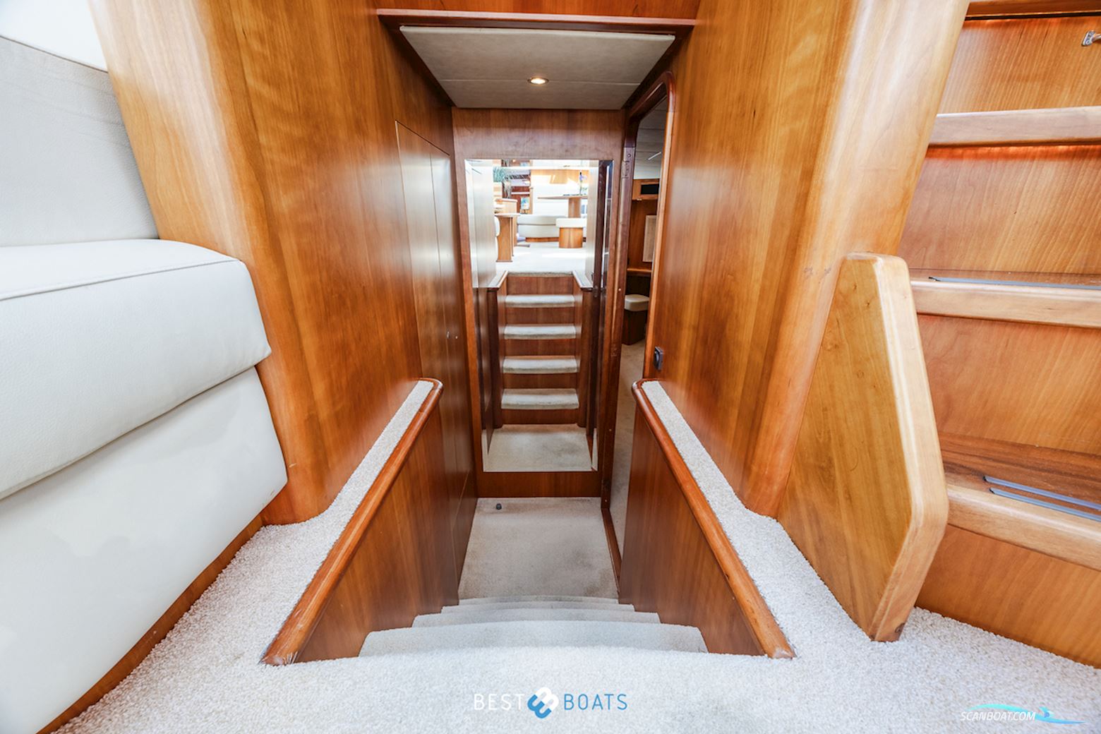 Van Den Hoven Exclusive 1600