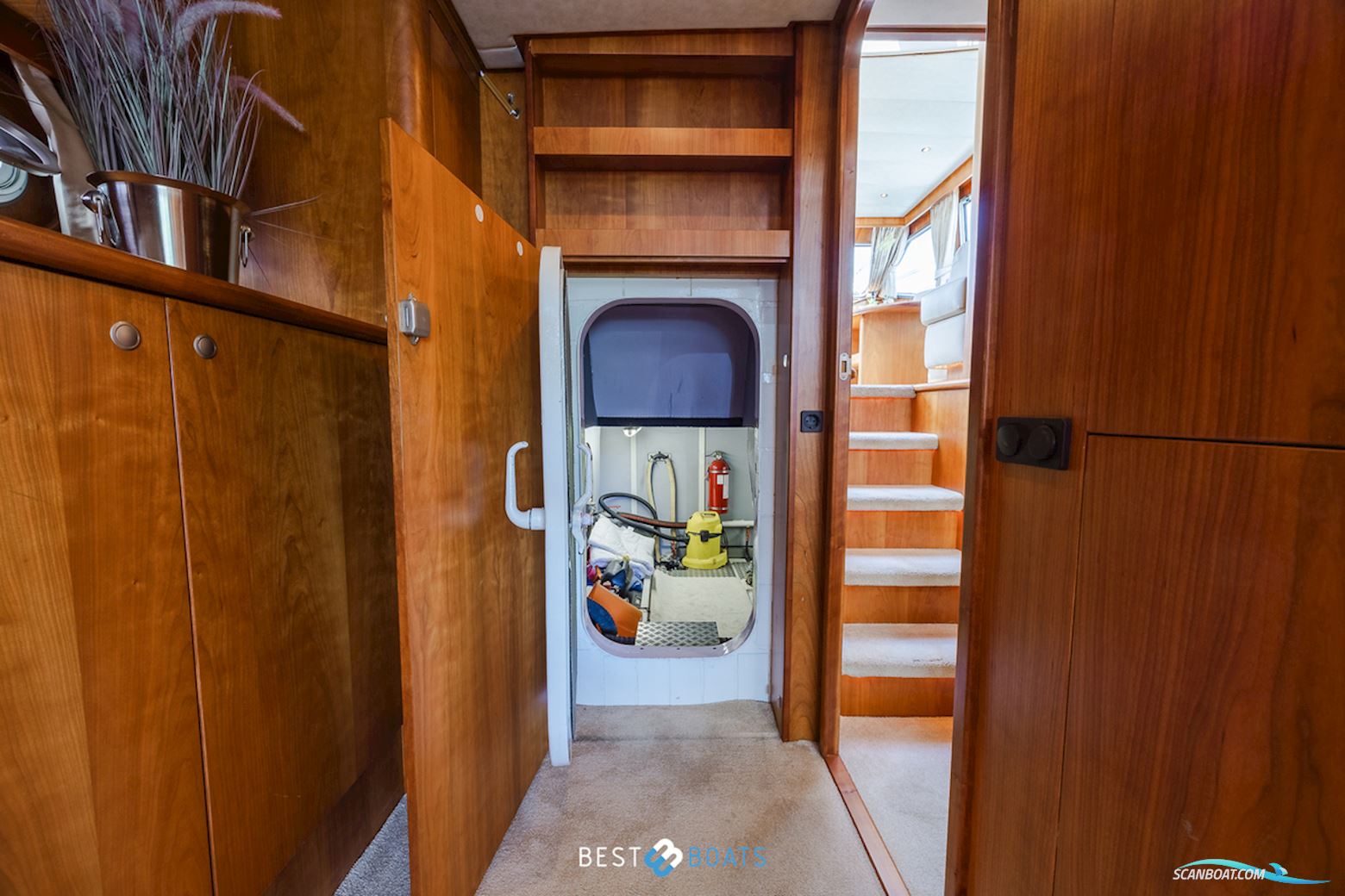 Van Den Hoven Exclusive 1600