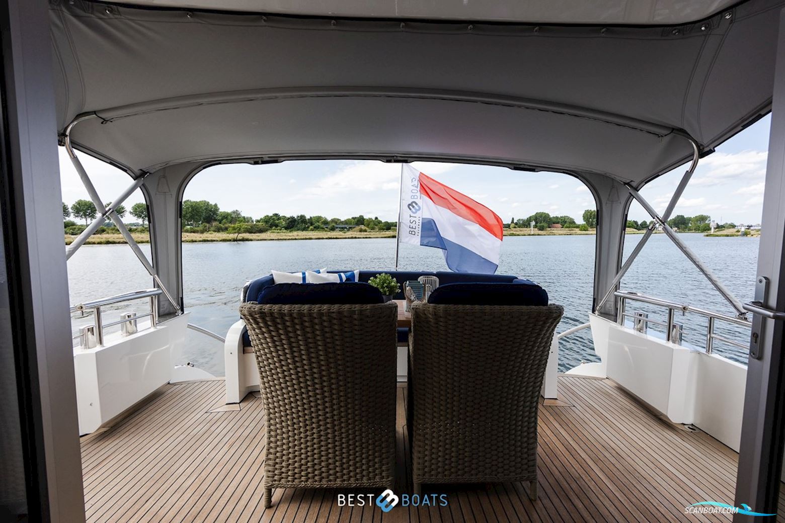Van Den Hoven Exclusive 1600