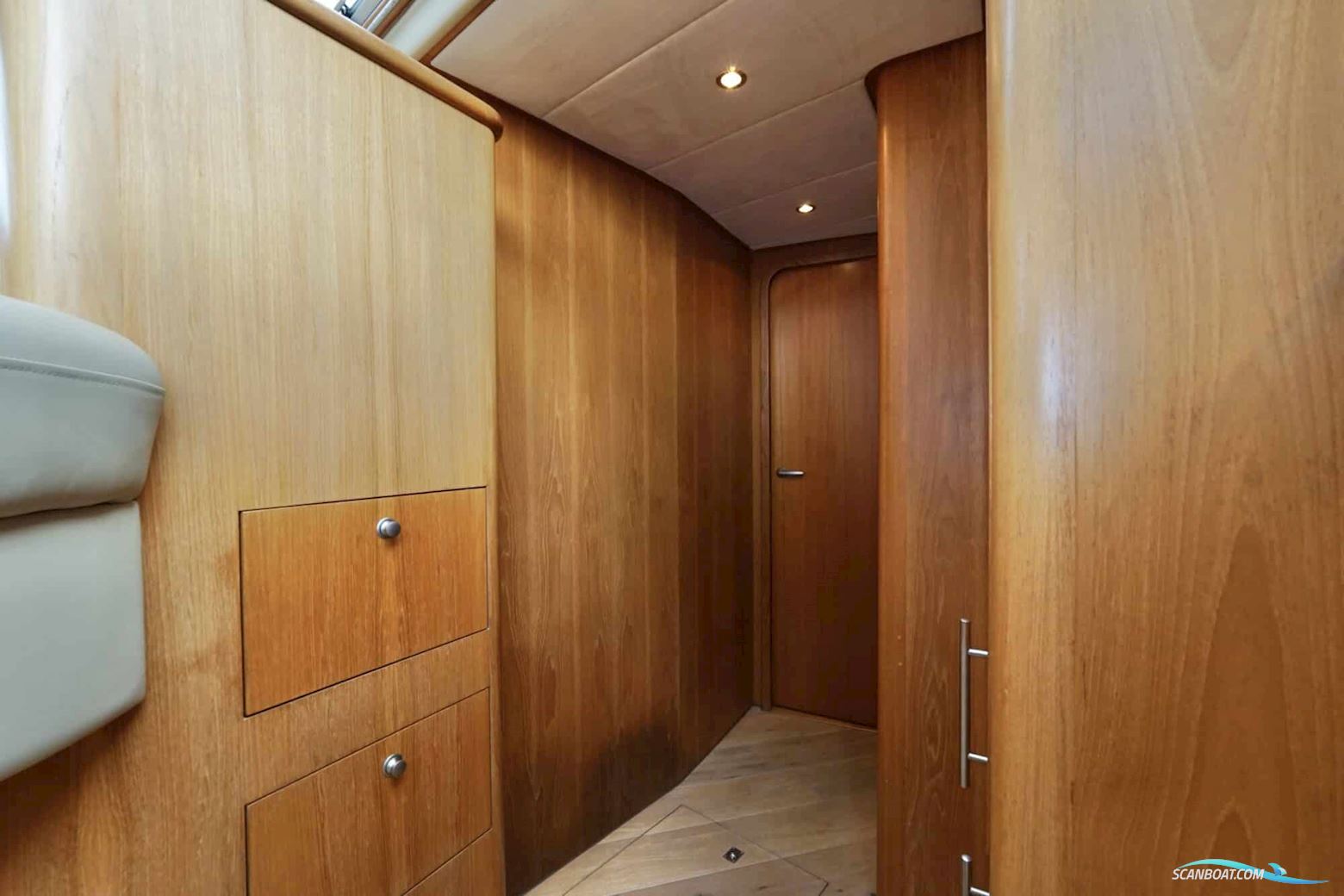 Van den Hoven Exclusive 18.00 VS