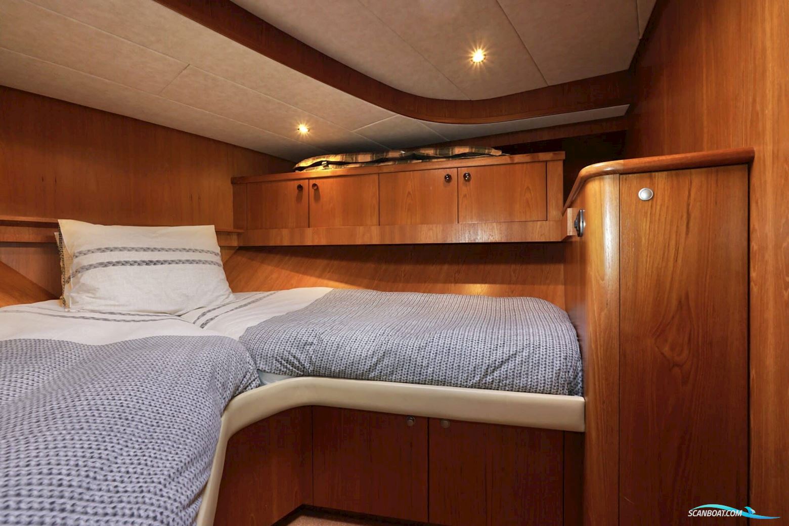 Van den Hoven Exclusive 18.00 VS