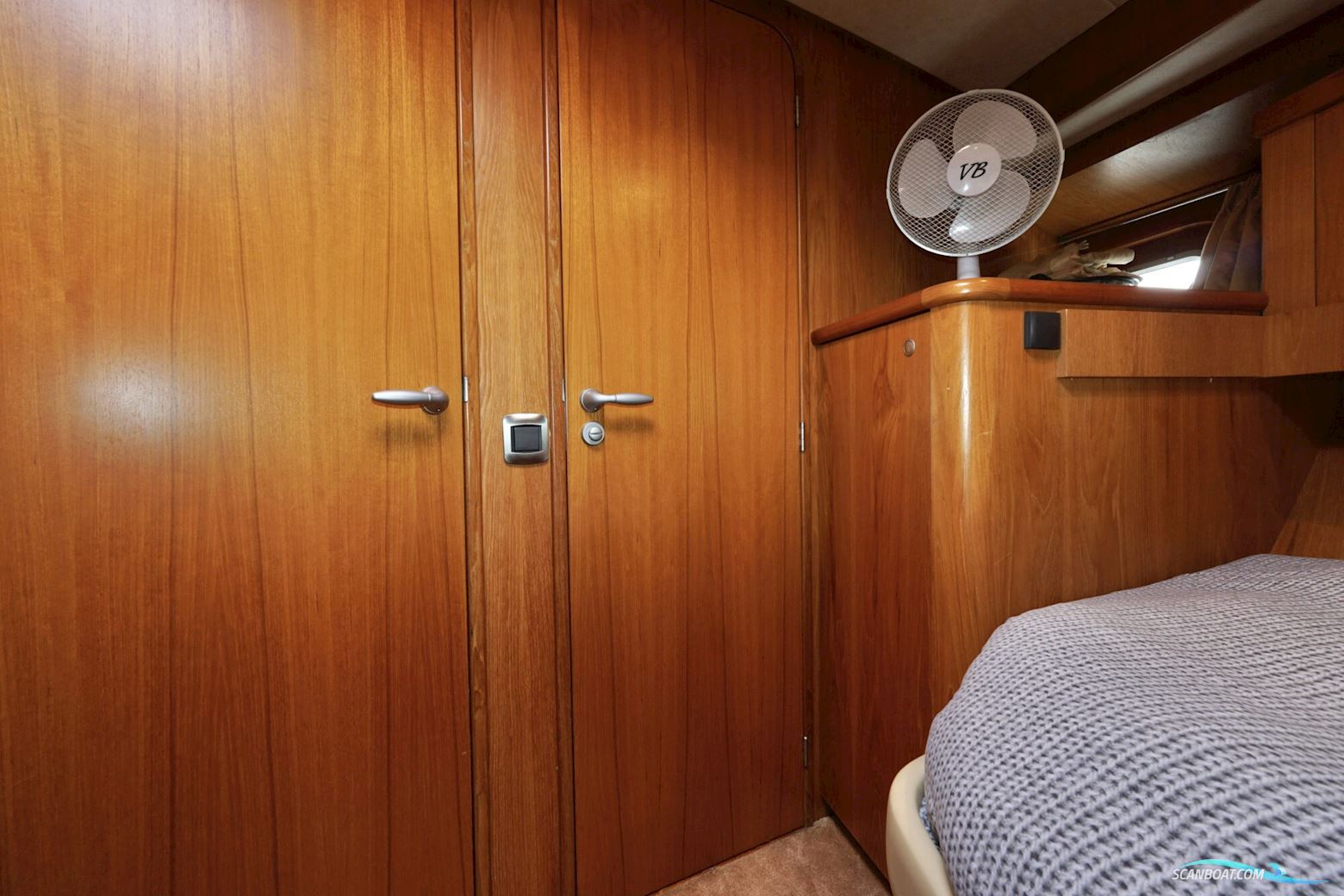 Van den Hoven Exclusive 18.00 VS