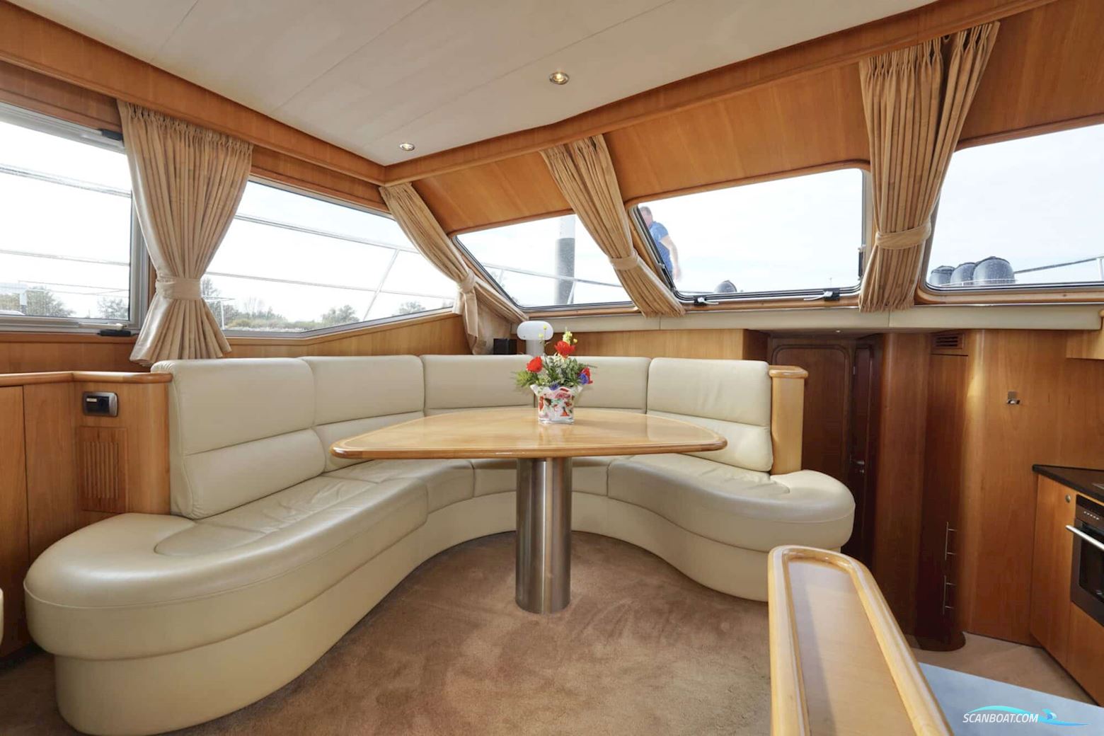 Van den Hoven Exclusive 18.00 VS