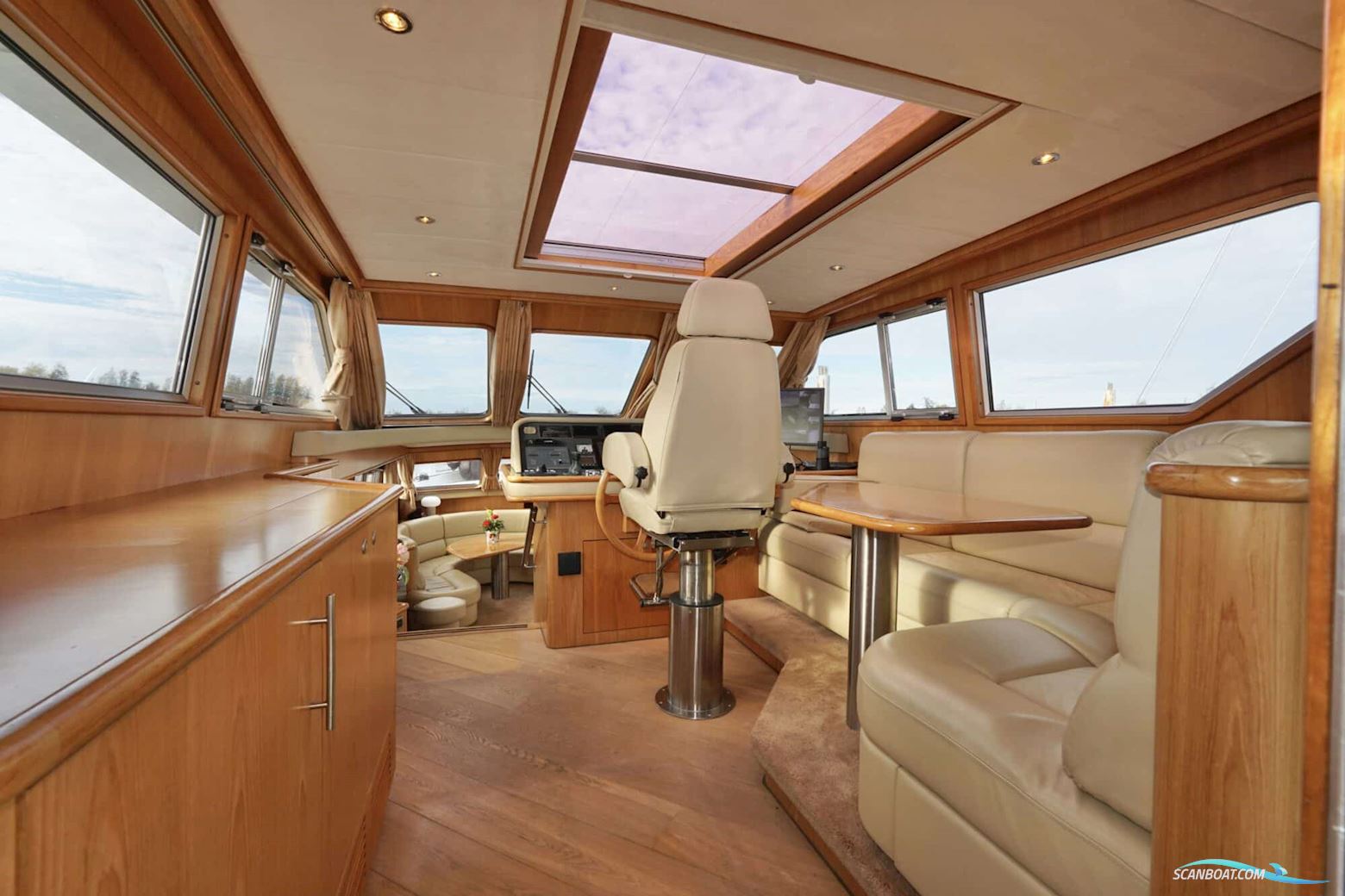 Van den Hoven Exclusive 18.00 VS