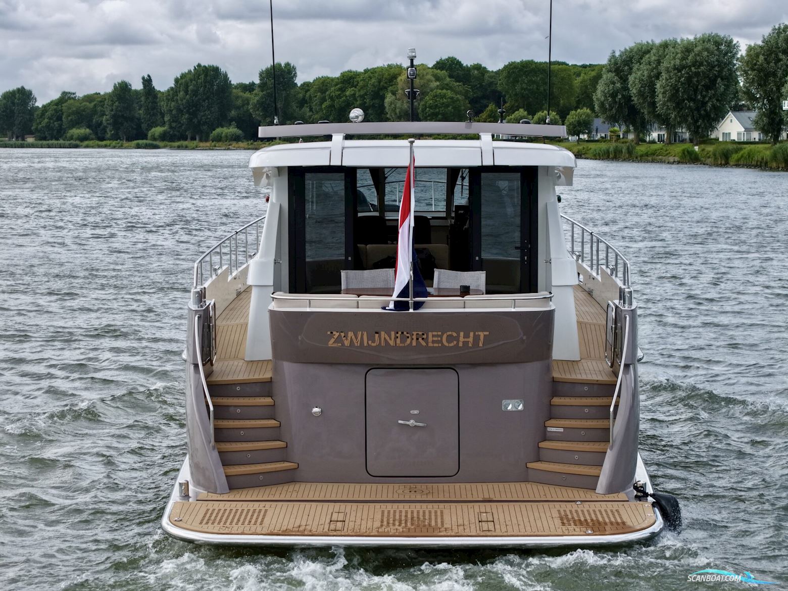 Van den Hoven Executive 15.00 MK II