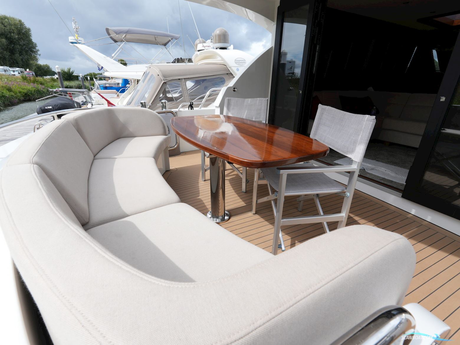 Van den Hoven Executive 15.00 MK II