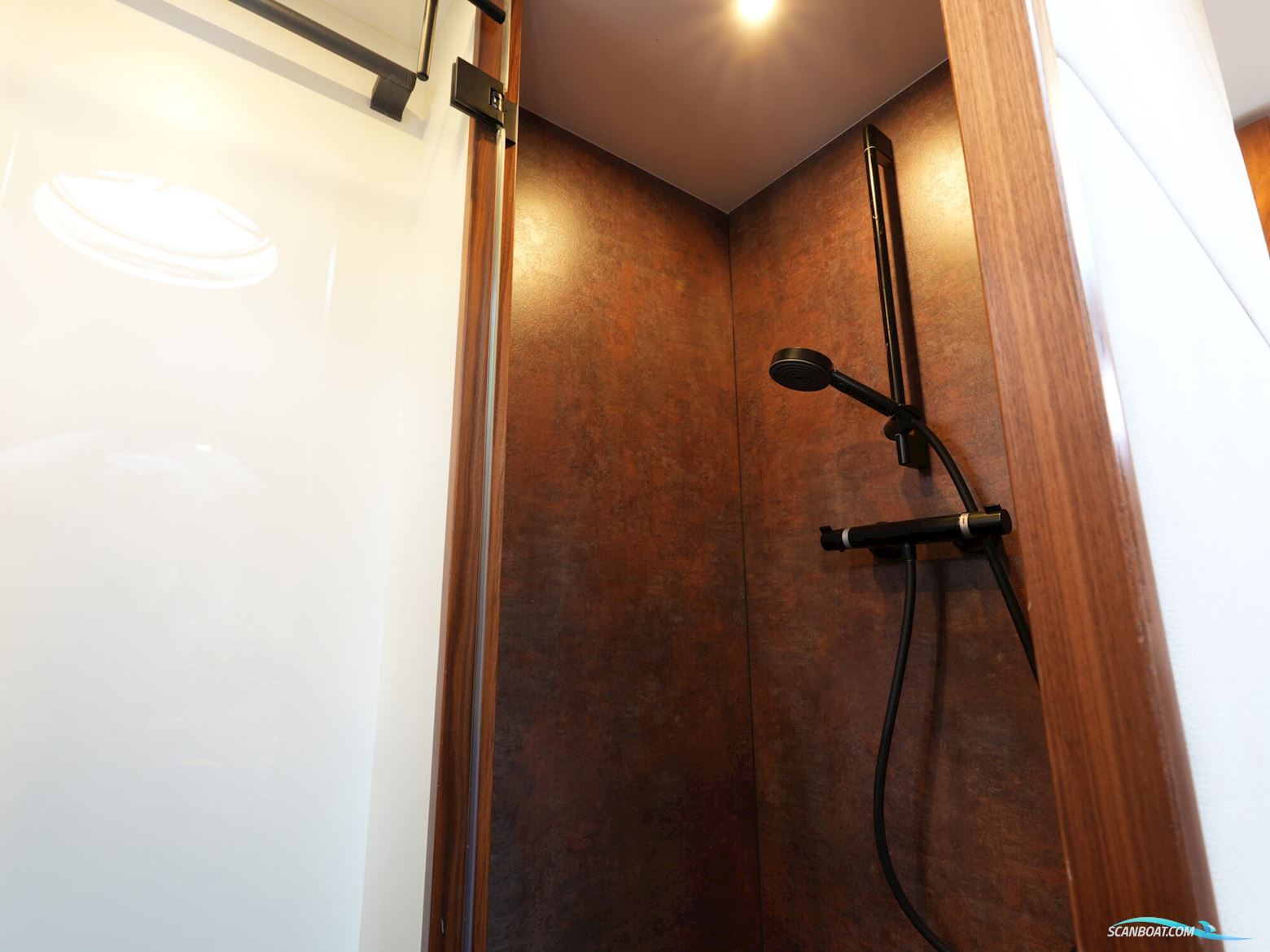 Van den Hoven Executive 15.00 MK II