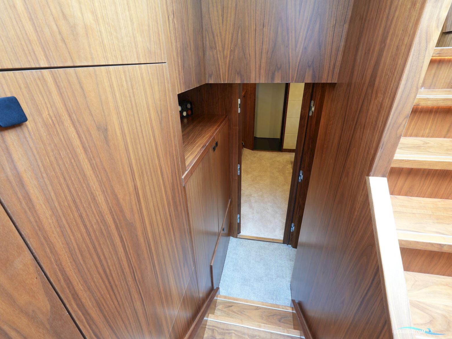 Van den Hoven Executive 15.00 MK II