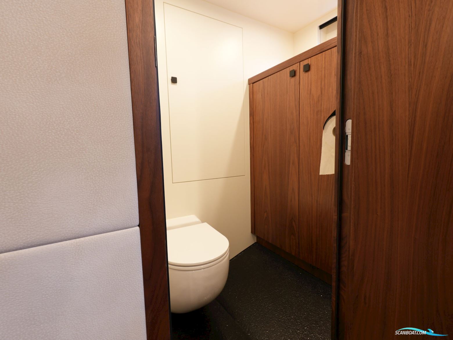 Van den Hoven Executive 15.00 MK II