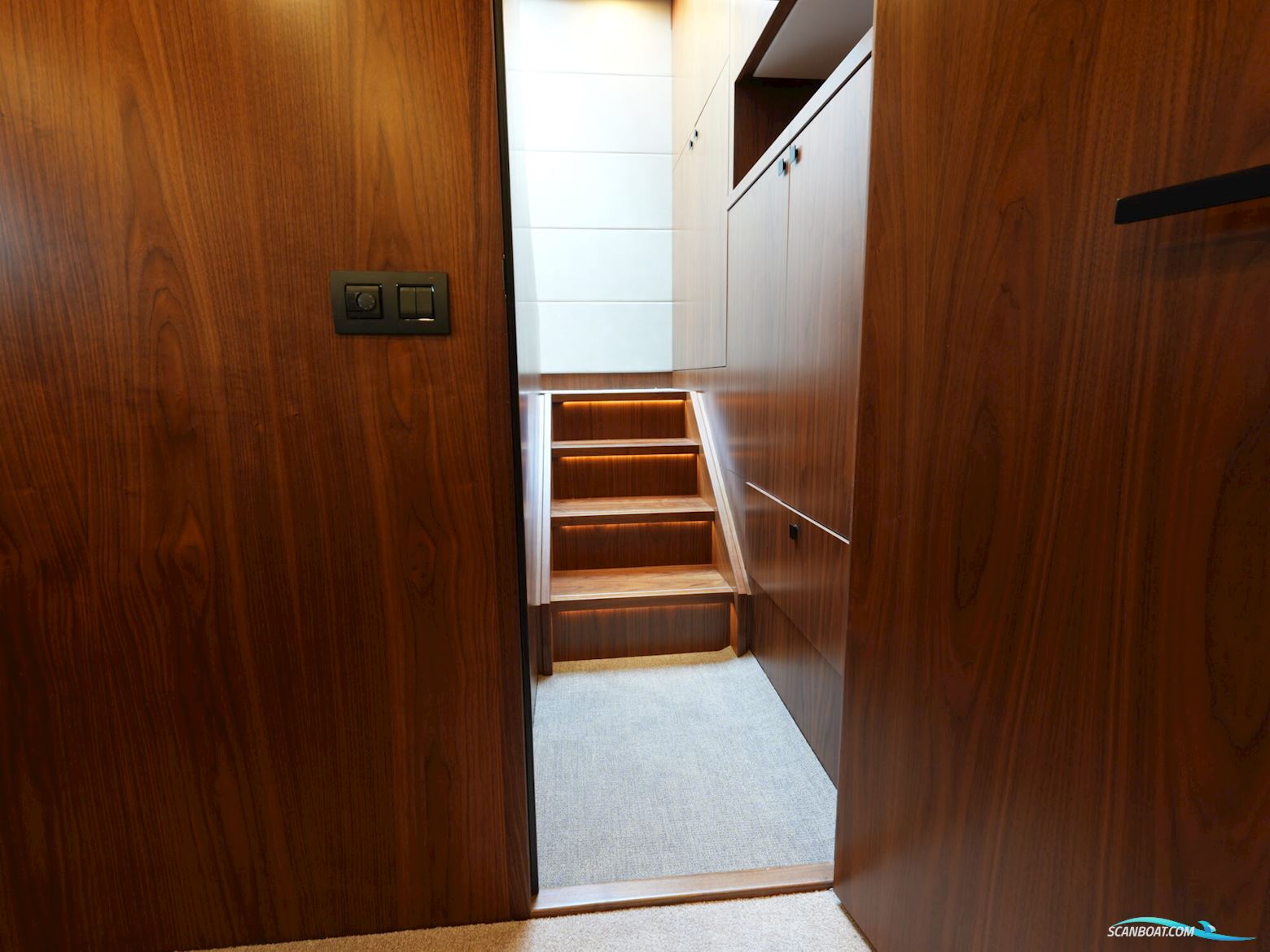 Van den Hoven Executive 15.00 MK II