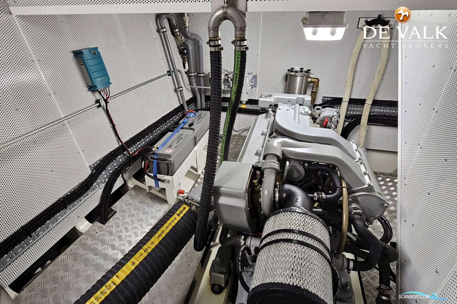 Van Den Hoven Executive 1700