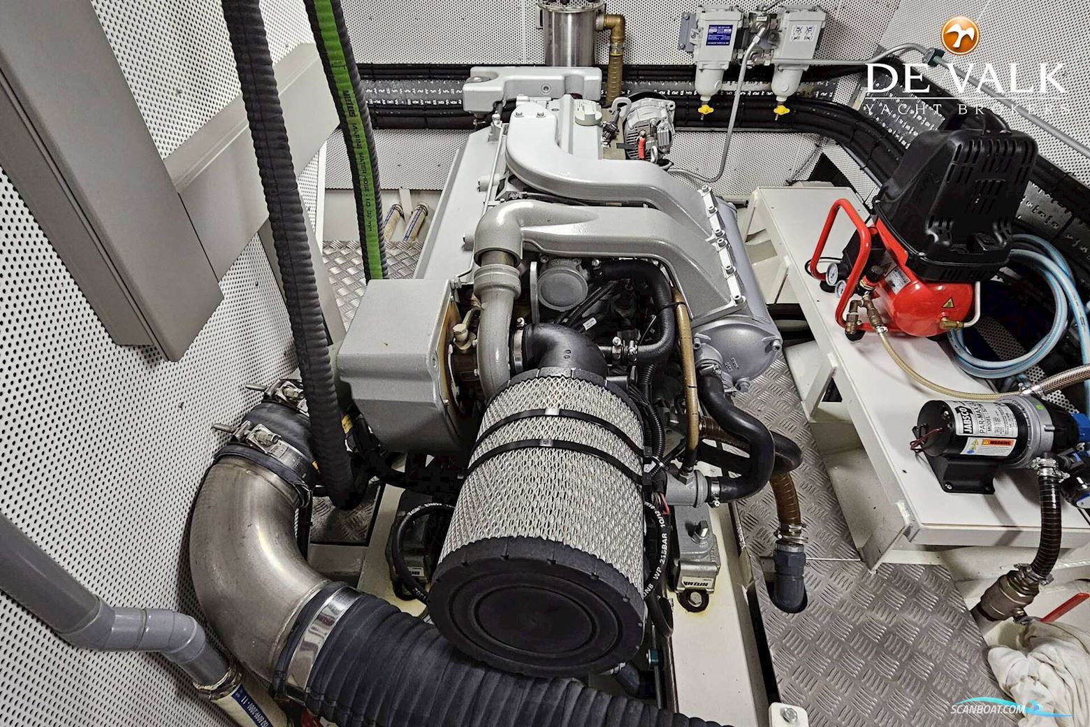 Van Den Hoven Executive 1700