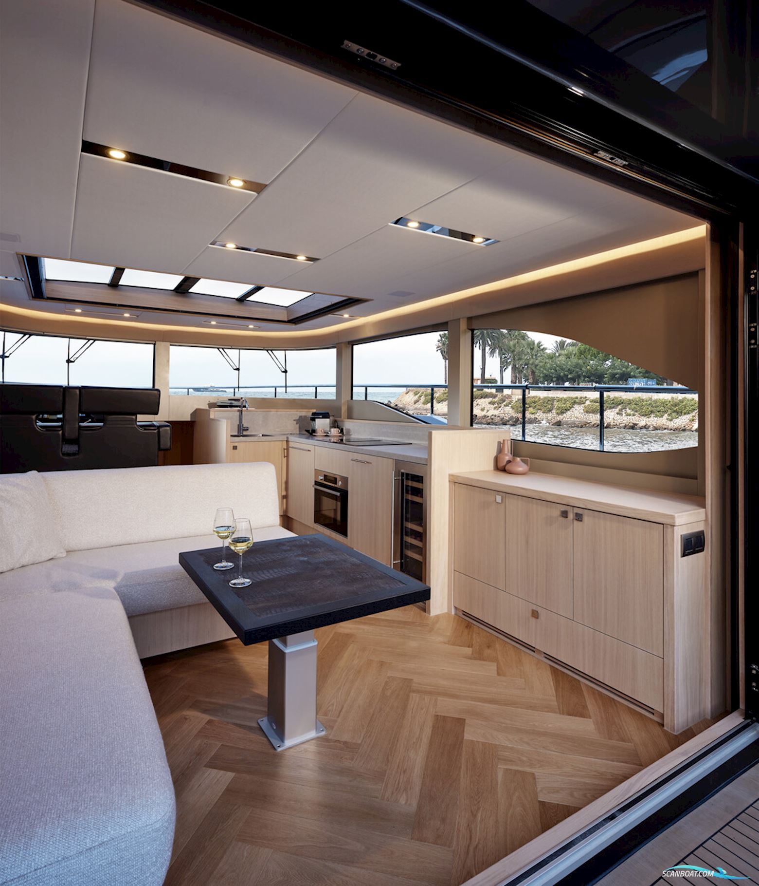 Van Den Hoven Voyager 50