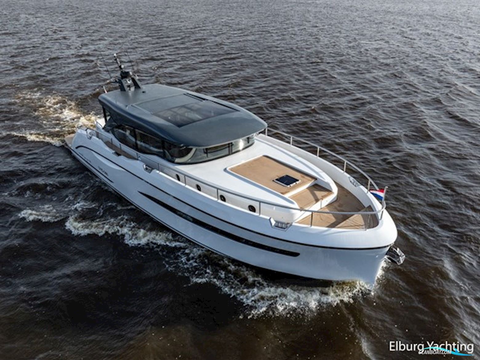 Van Den Hoven Voyager 50