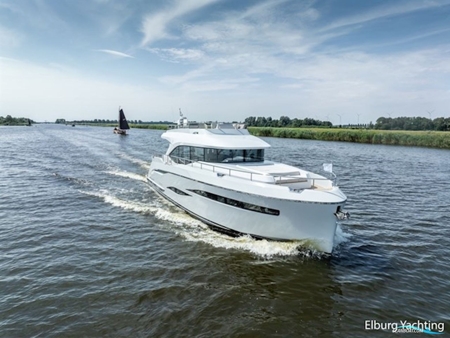 Van den Hoven Voyager 56 