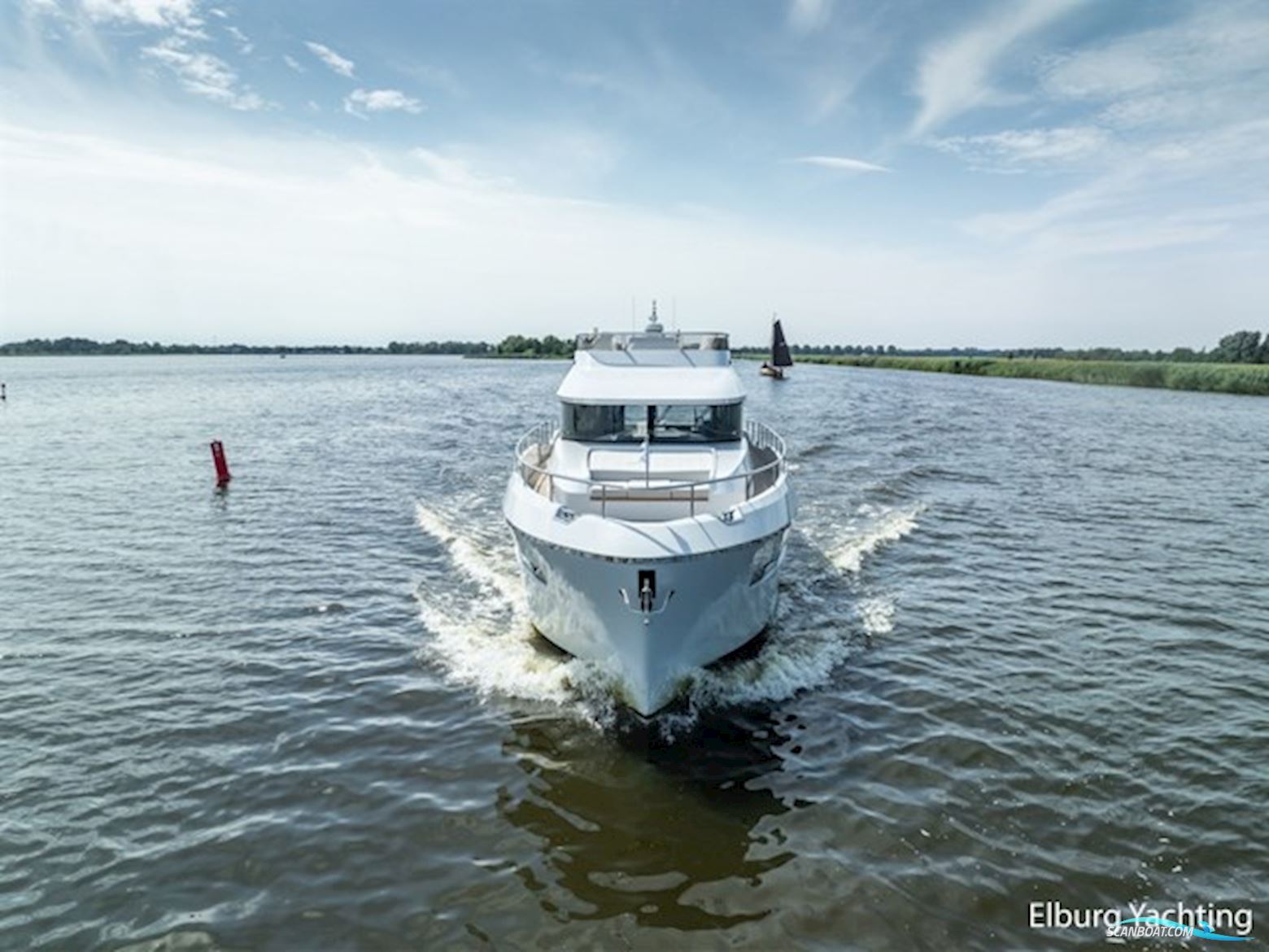 Van den Hoven Voyager 56 