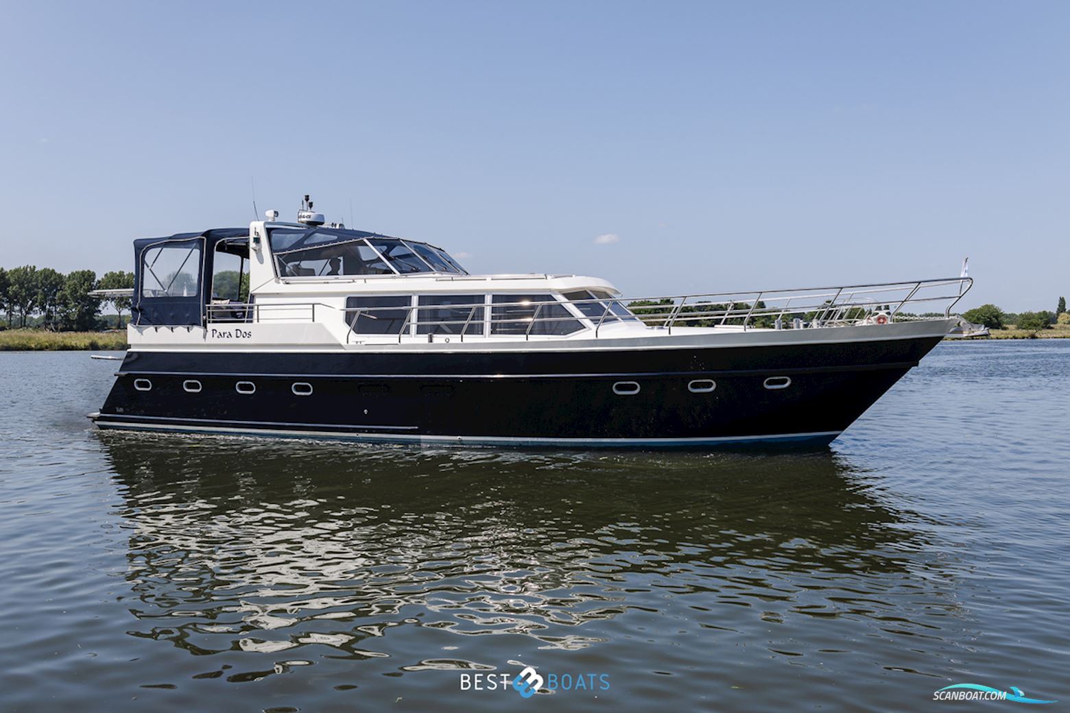 Van Der Heijden 1500 Motorboot 1999, mit Volvo Penta is Een Bekend Merk Van Betrouwbare en Krachtige Scheepsmotoren, Populair in de Watersport en Beroepsvaart Vanwege Hun Duurzaamheid en Goe motor, Niederlande