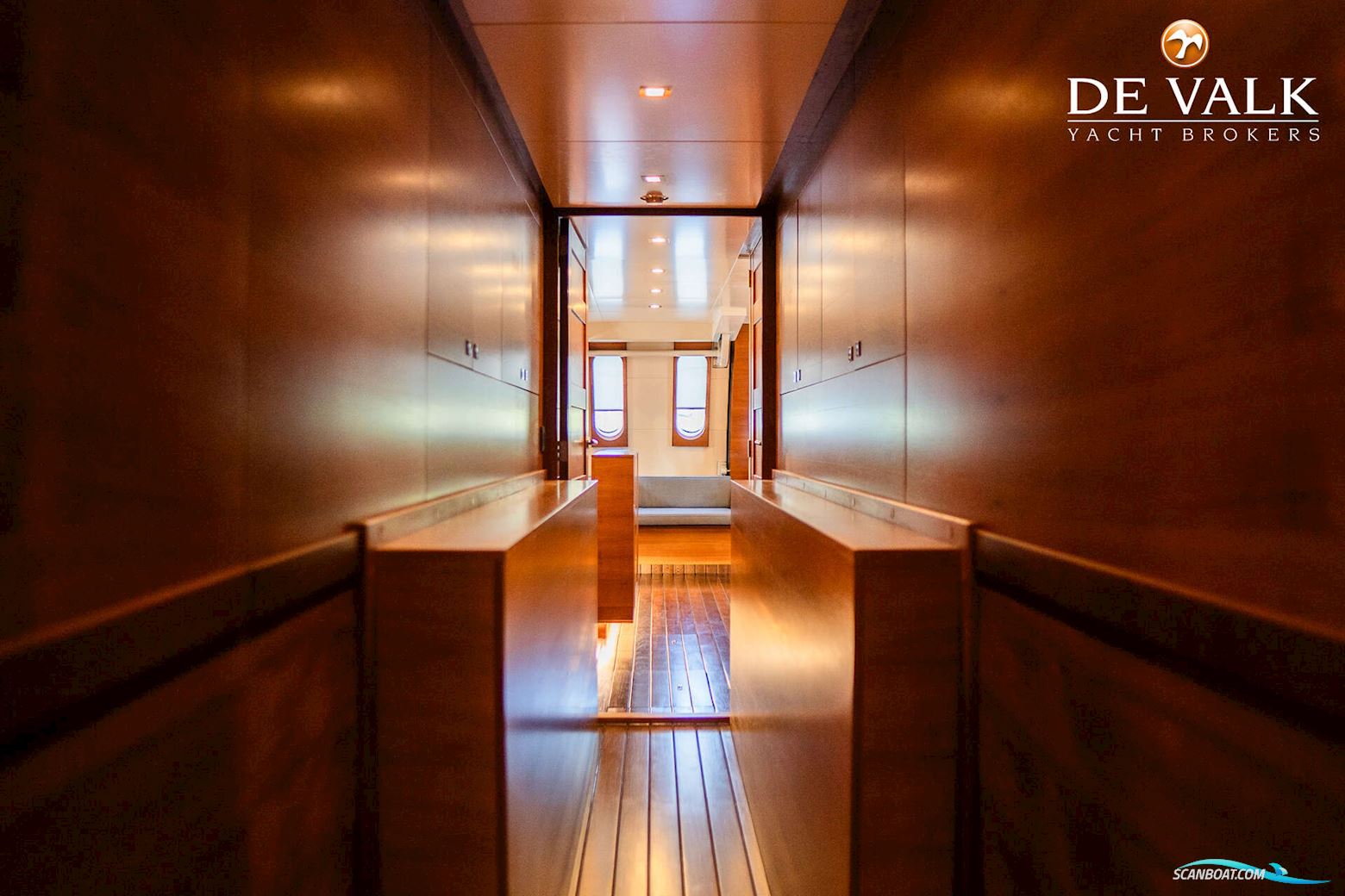 Van Der Heijden Superior Fly 2400