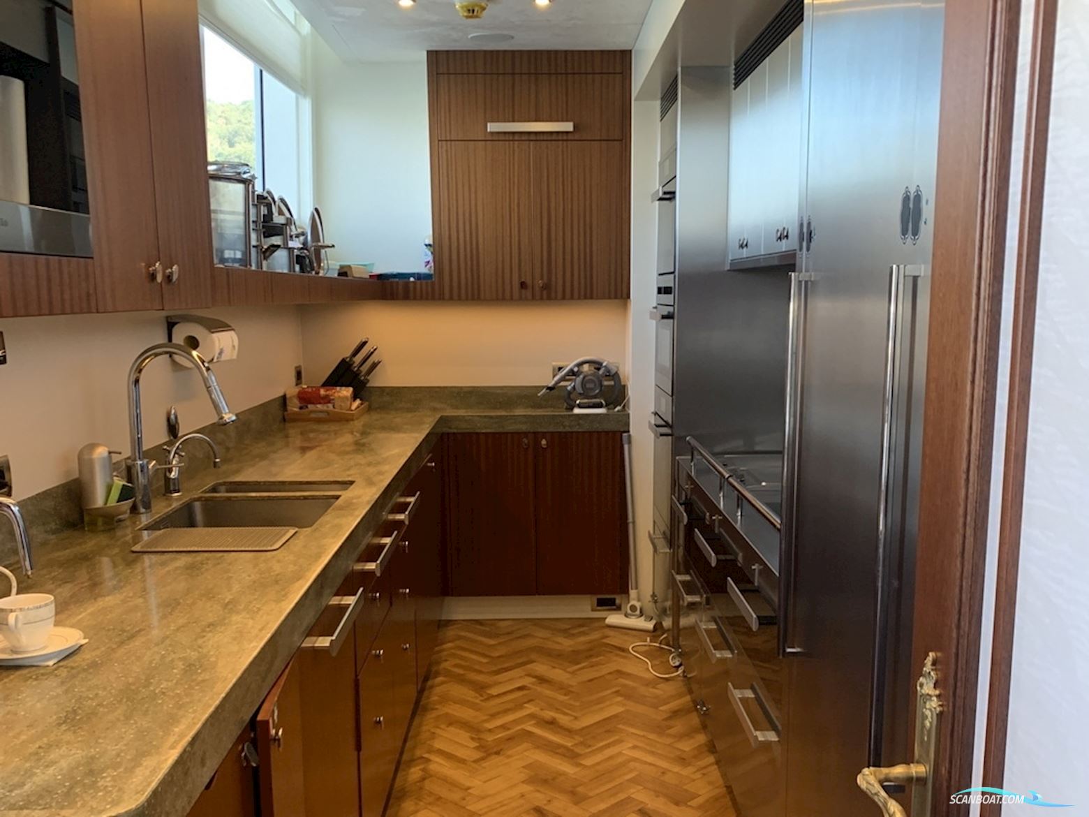 Van Der Valk 37m Explorer