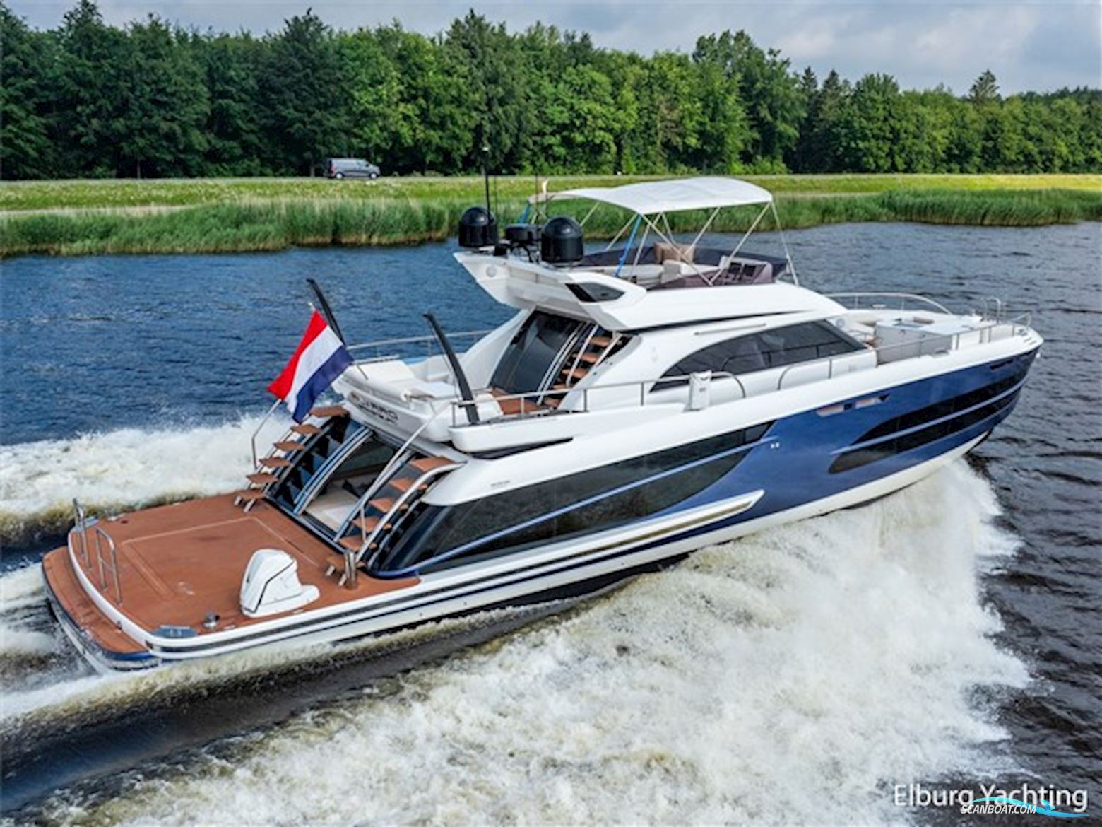 Van Der Valk Beachclub 660 - Flybridge