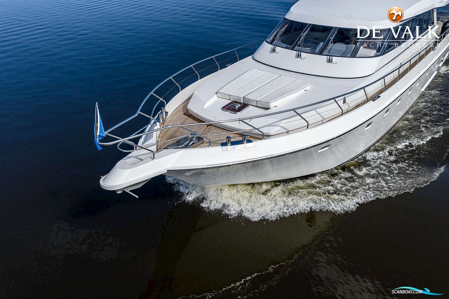 Van Der Valk Explorer 25M