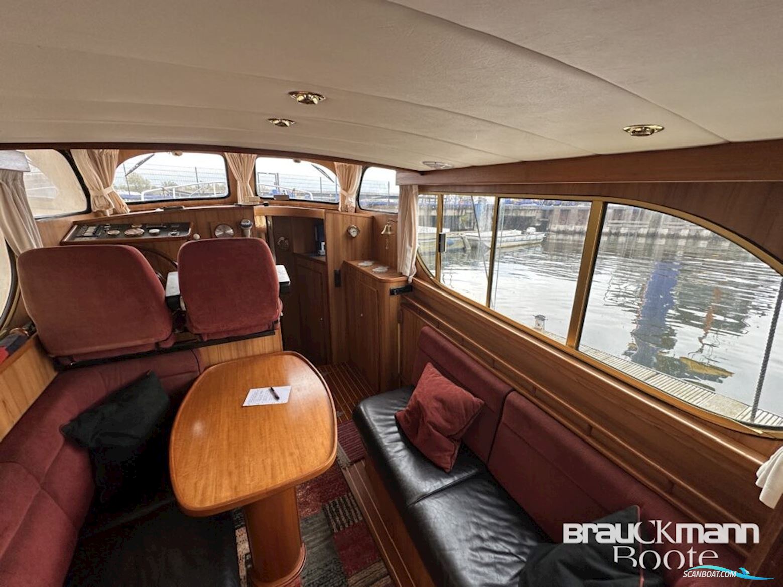 van Lent/Holland Salon Super Kruiser,