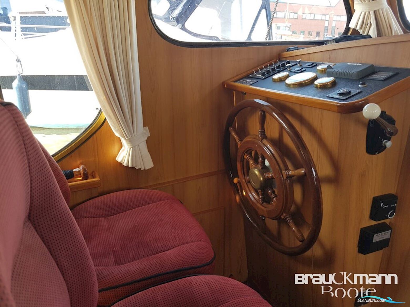 van Lent/Holland Salon Super Kruiser,