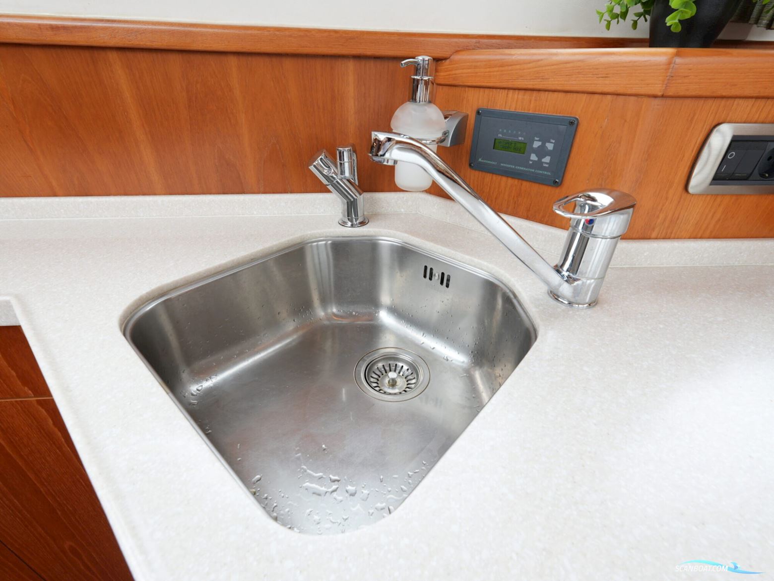 Van Vossen Parade 12.70 AK Exclusive