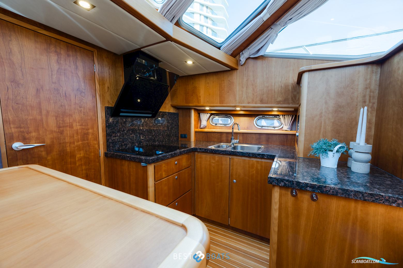 Van Vossen Parade 12.75 AK