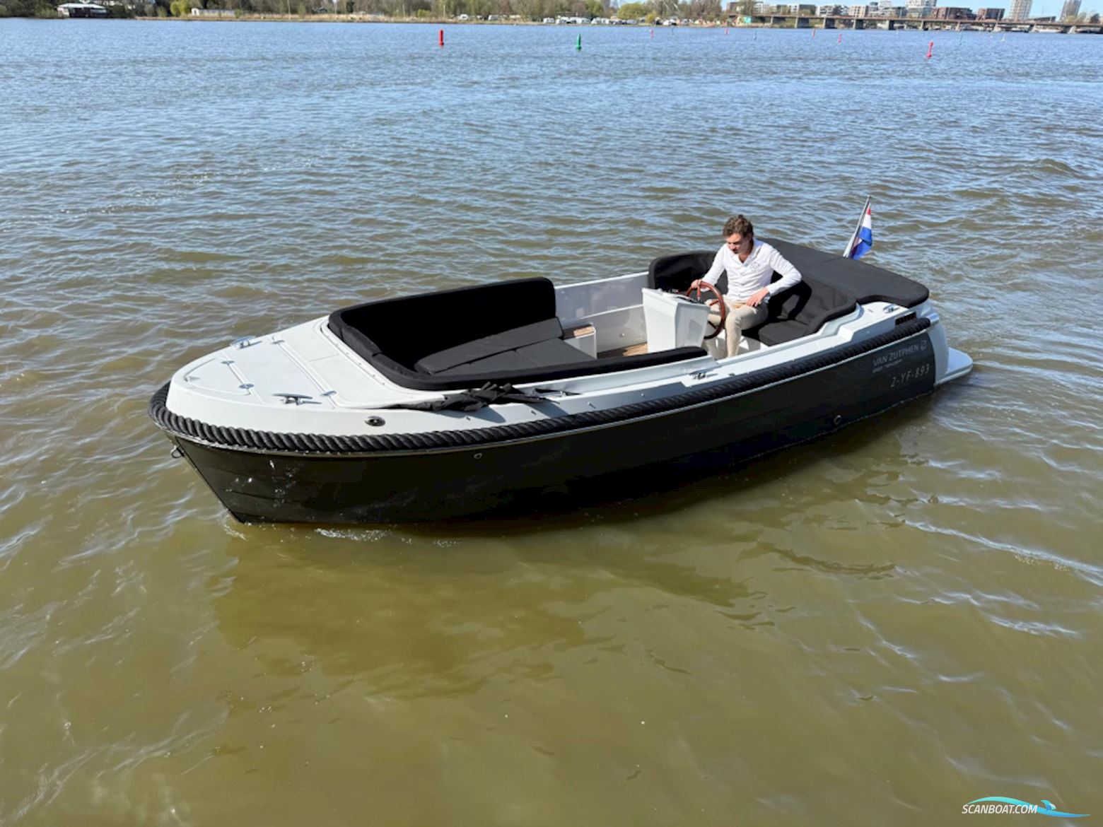 Van Zutphen 633 Tender