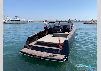 VanDutch 40 Black Motorboot 2010, Frankreich