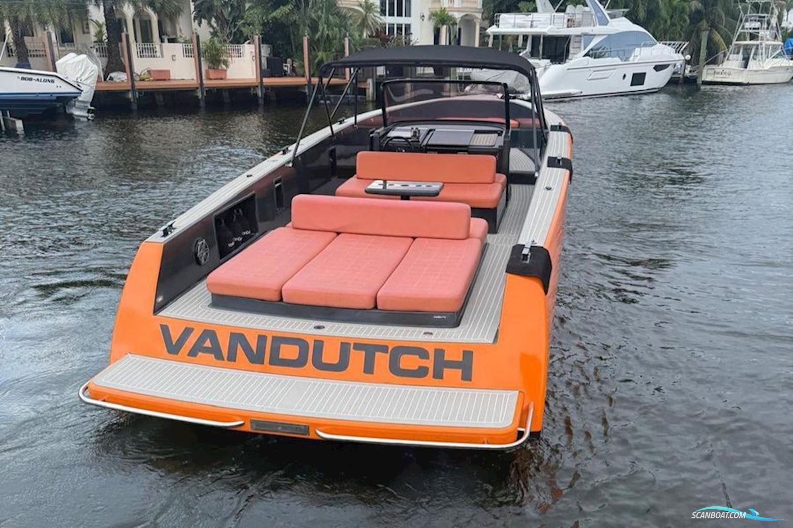 VanDutch 40 Open Bow